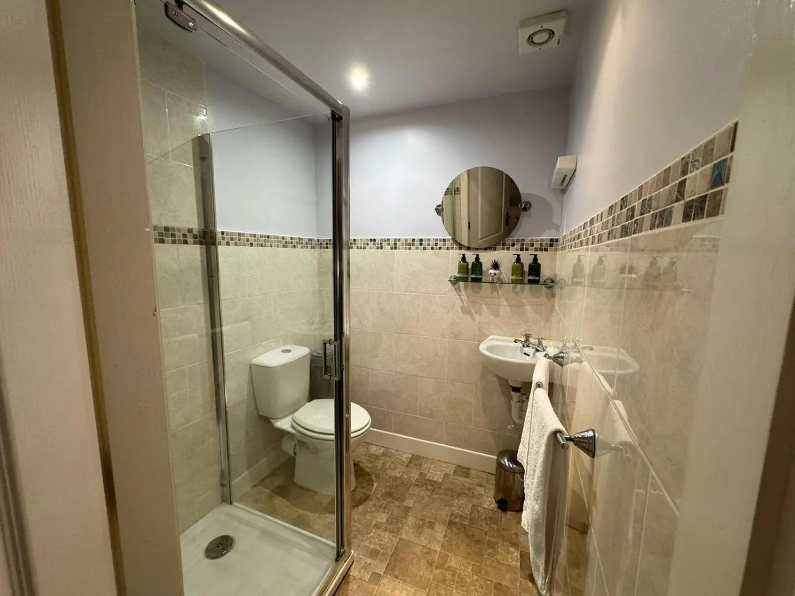 Bathroom in The George Hotel - Orton