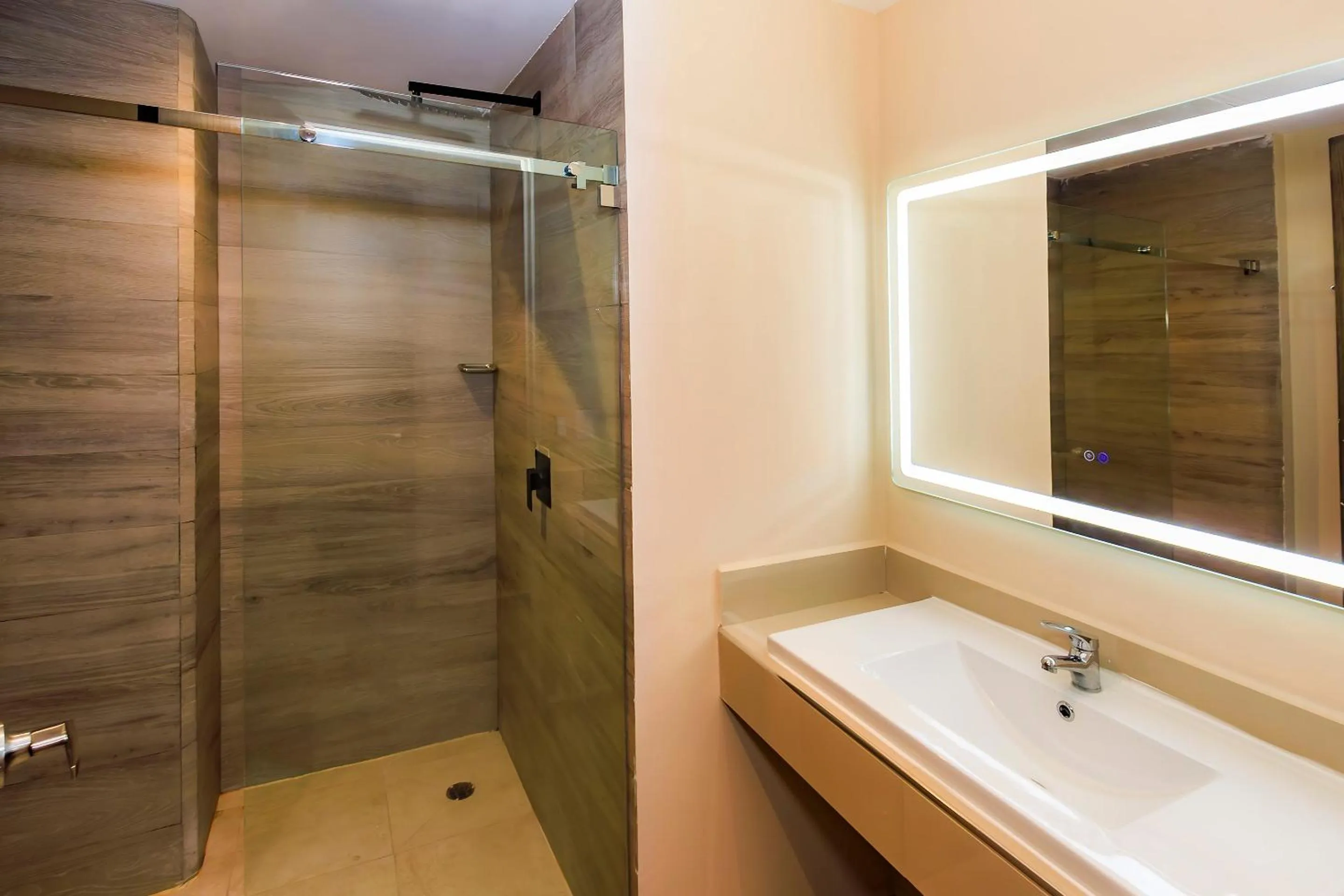 Bathroom in Collection O Hotel Paris FC, Veracruz