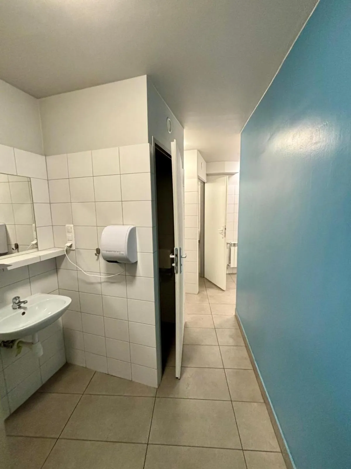 Toilet in Art Inn Space