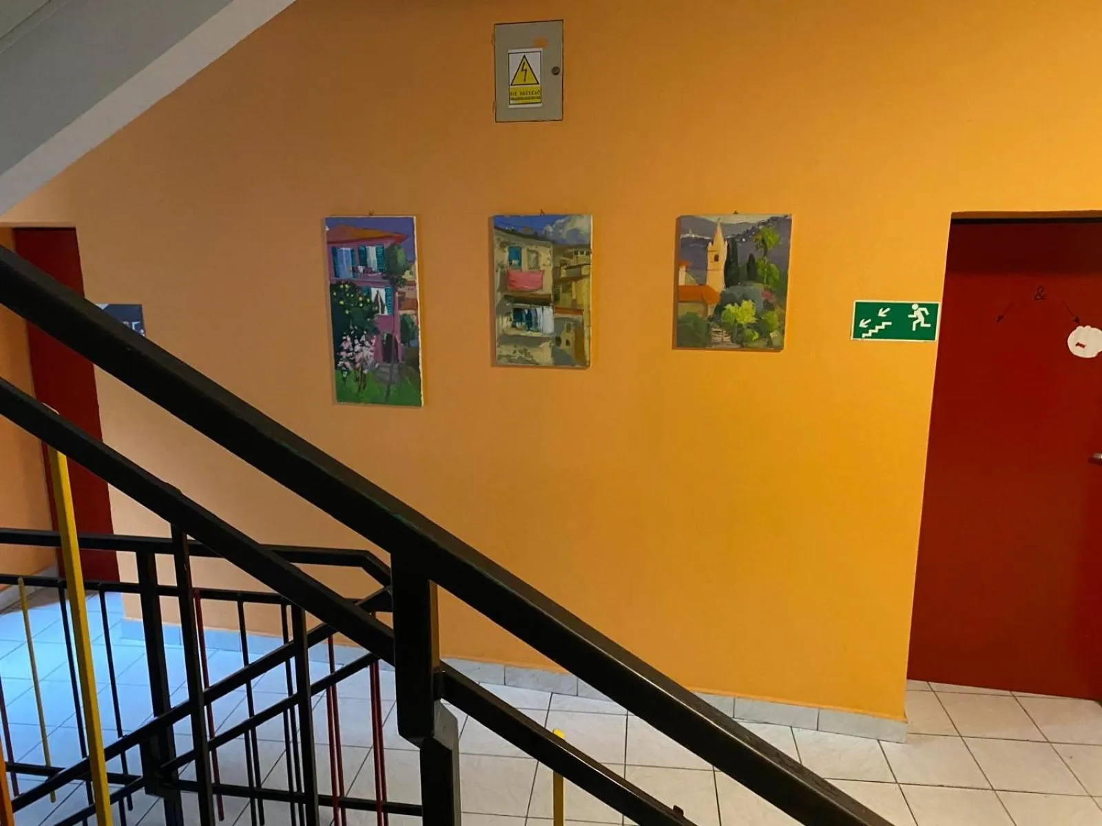 Property building in Art Inn Space