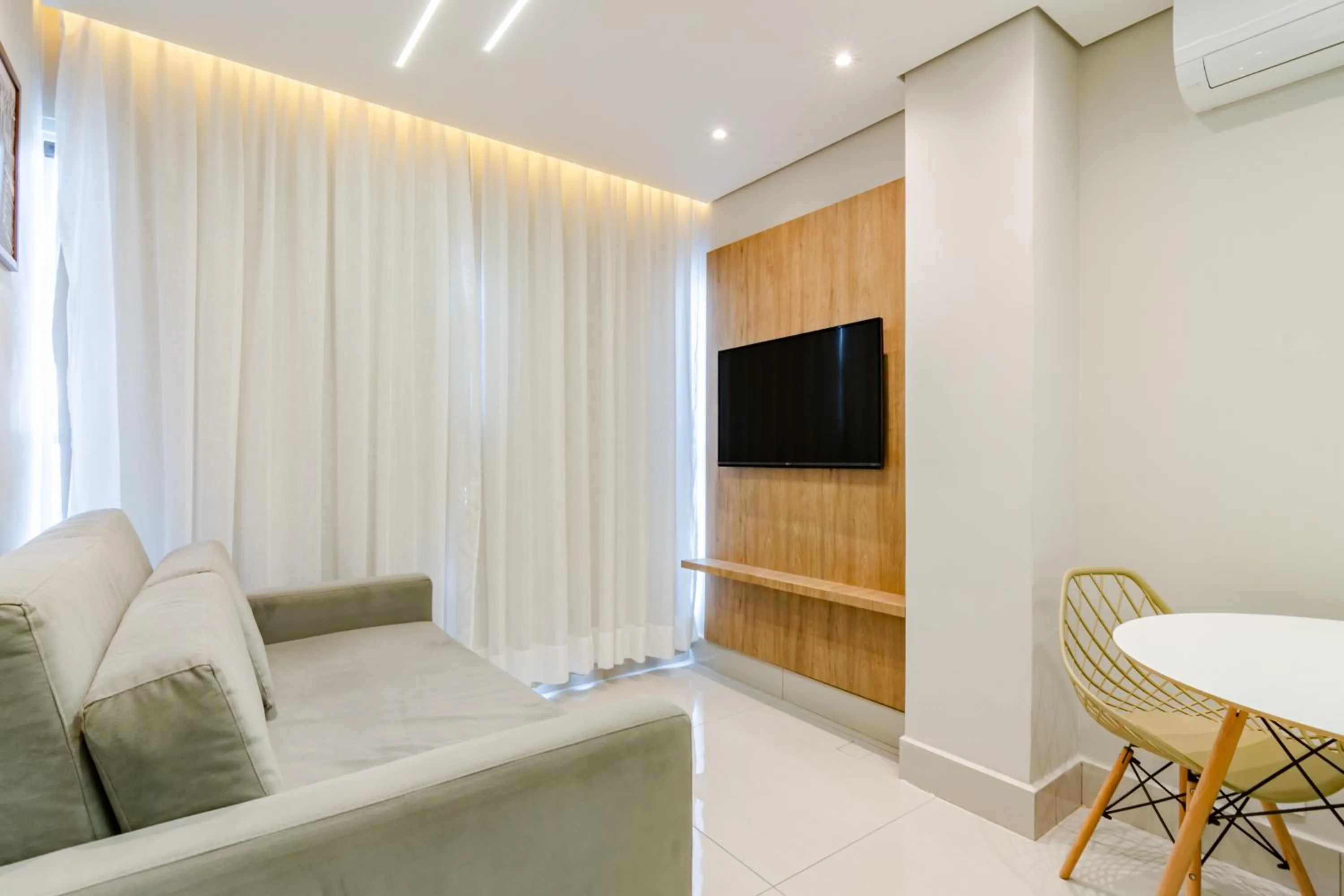 TV and multimedia in 360 Paraíso