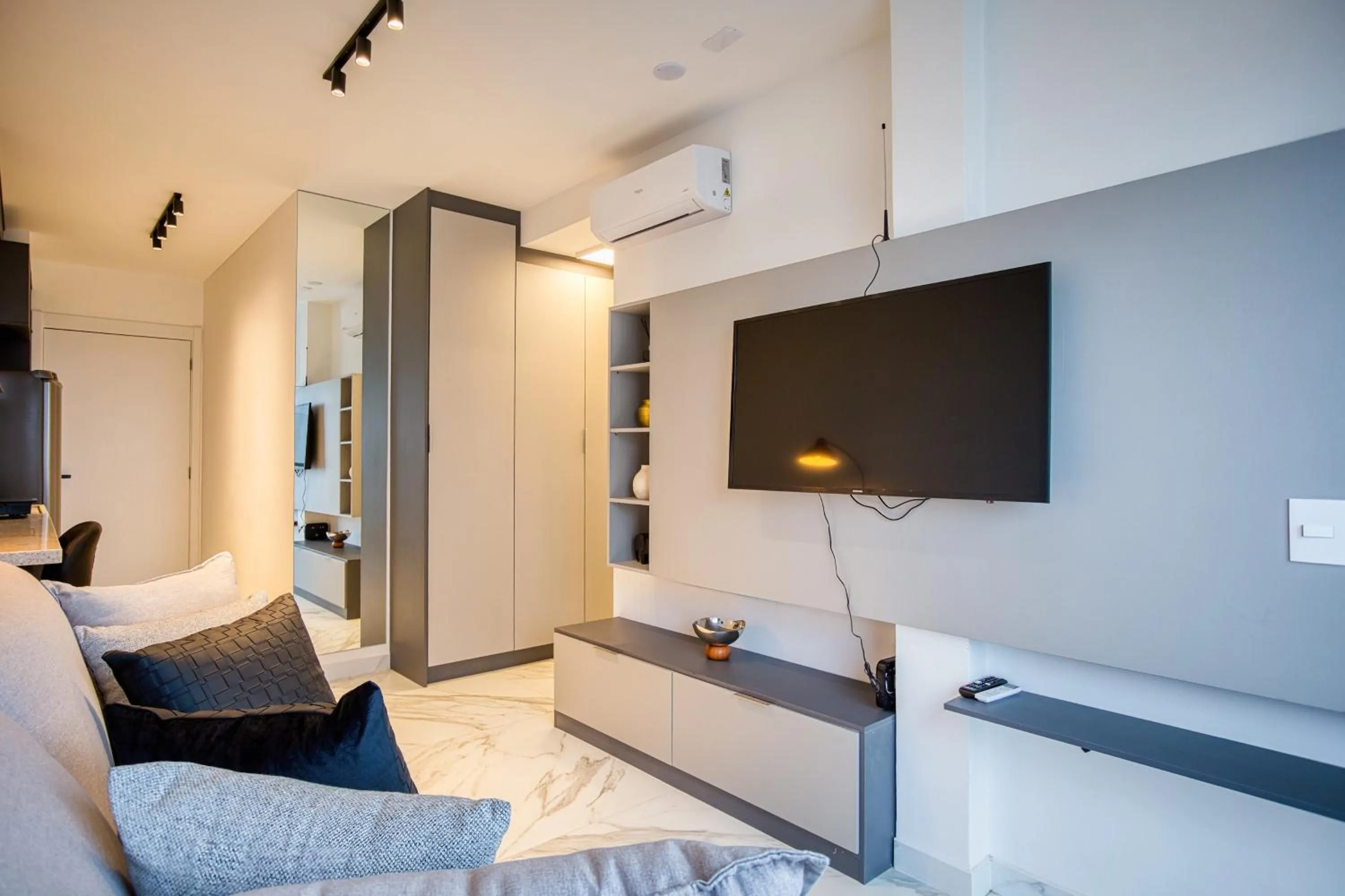 Communal lounge/ TV room in 360 Paraíso