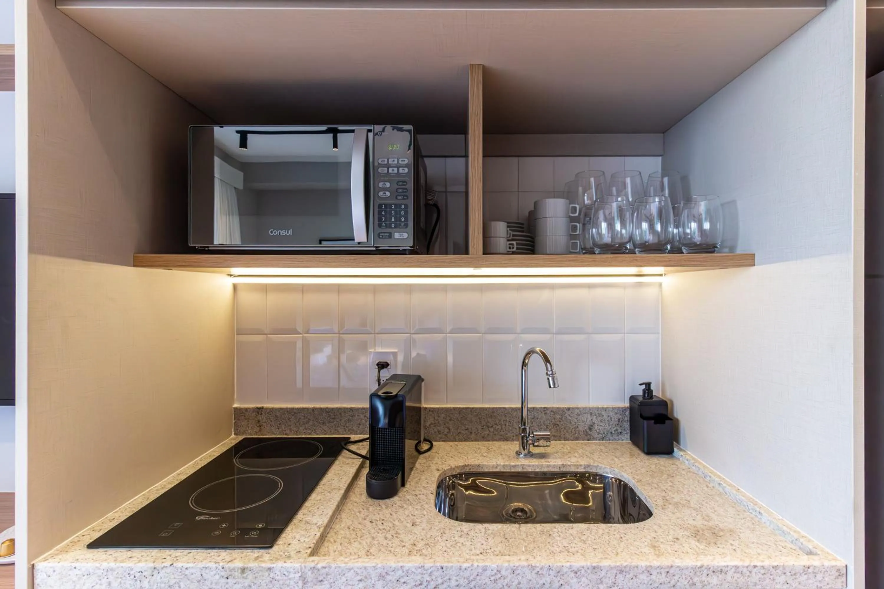 Kitchen or kitchenette in 360 Paraíso