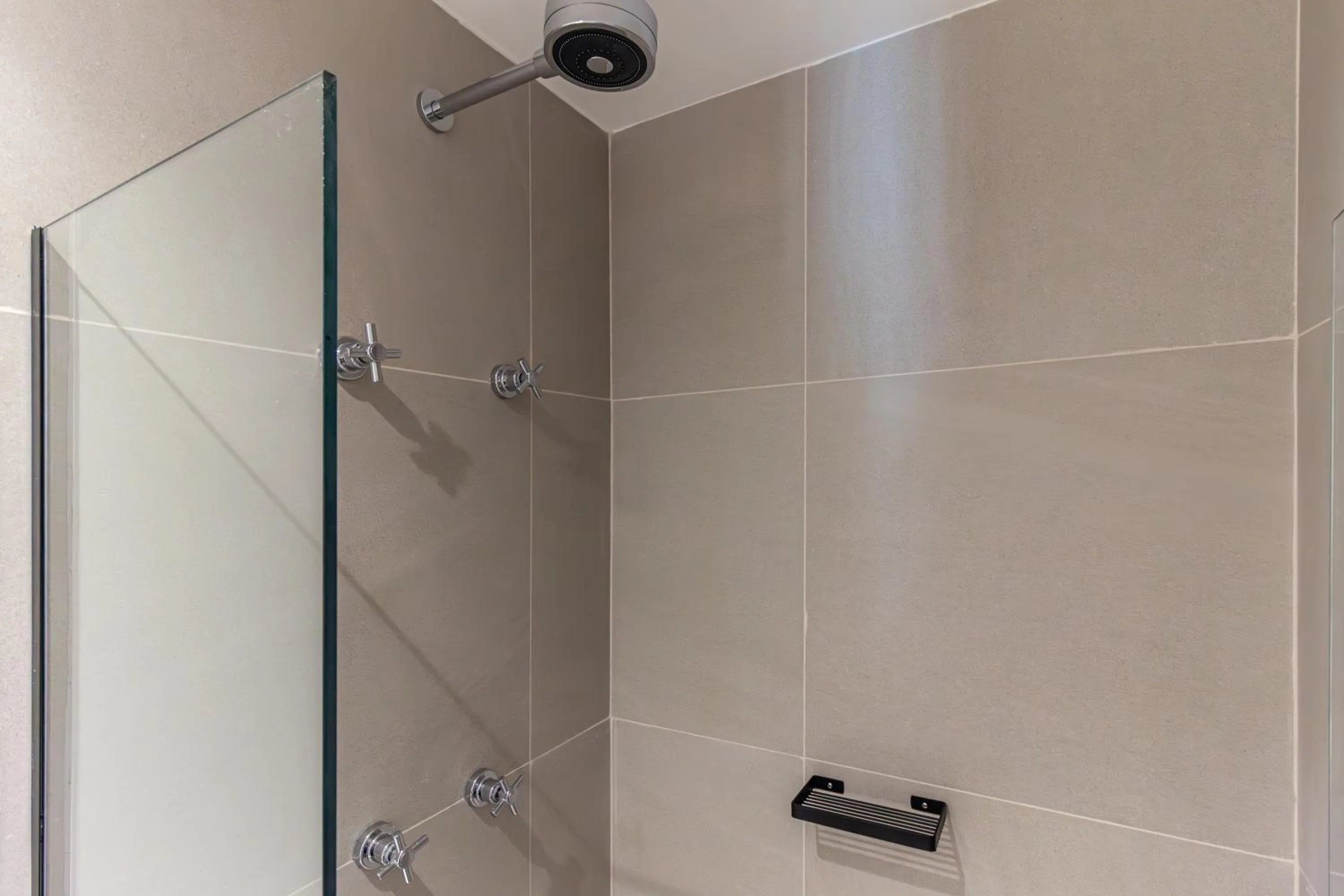 Shower in 360 Paraíso