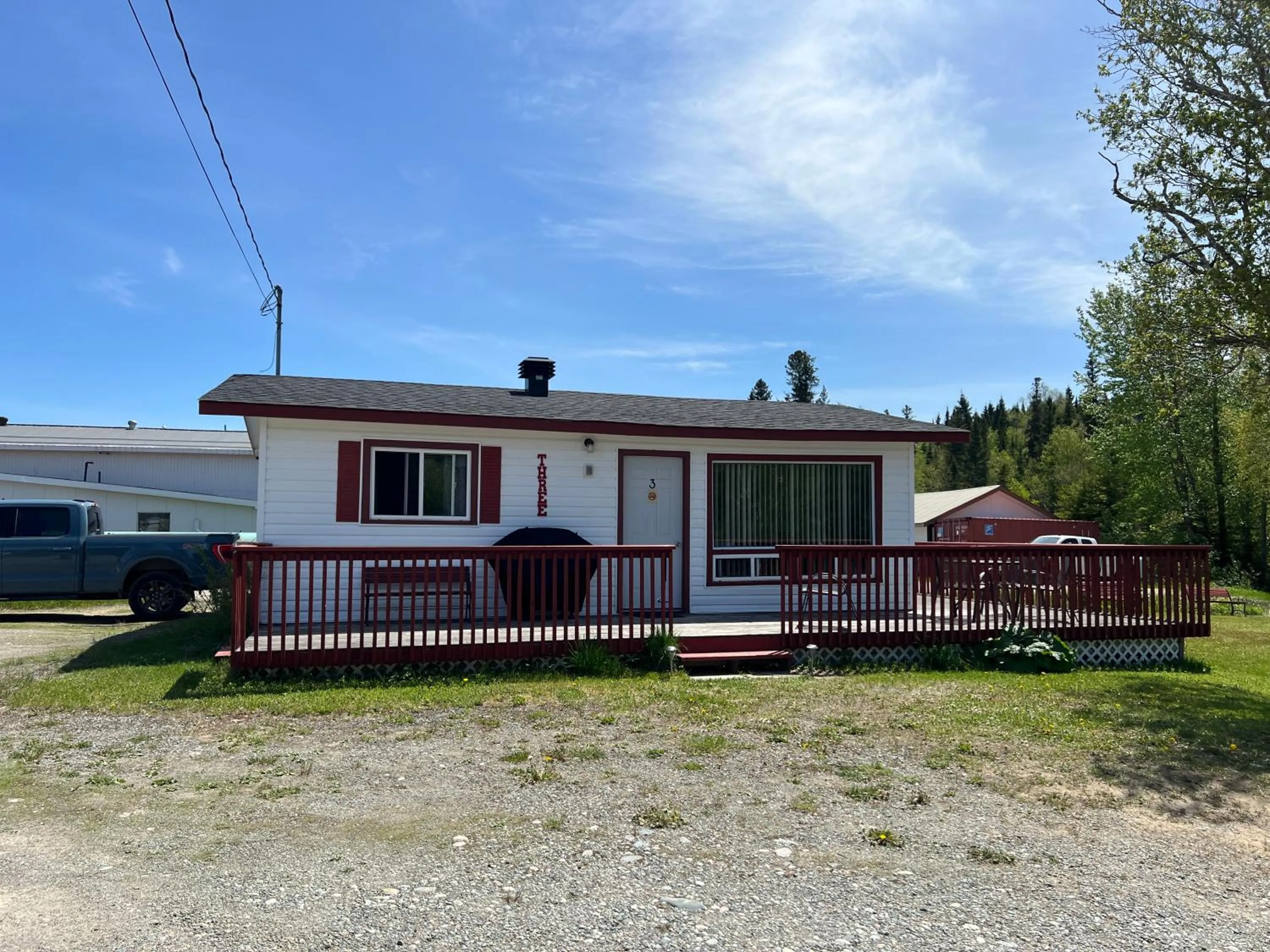 Property building in Wawa Northern Lights Motel and Chalets