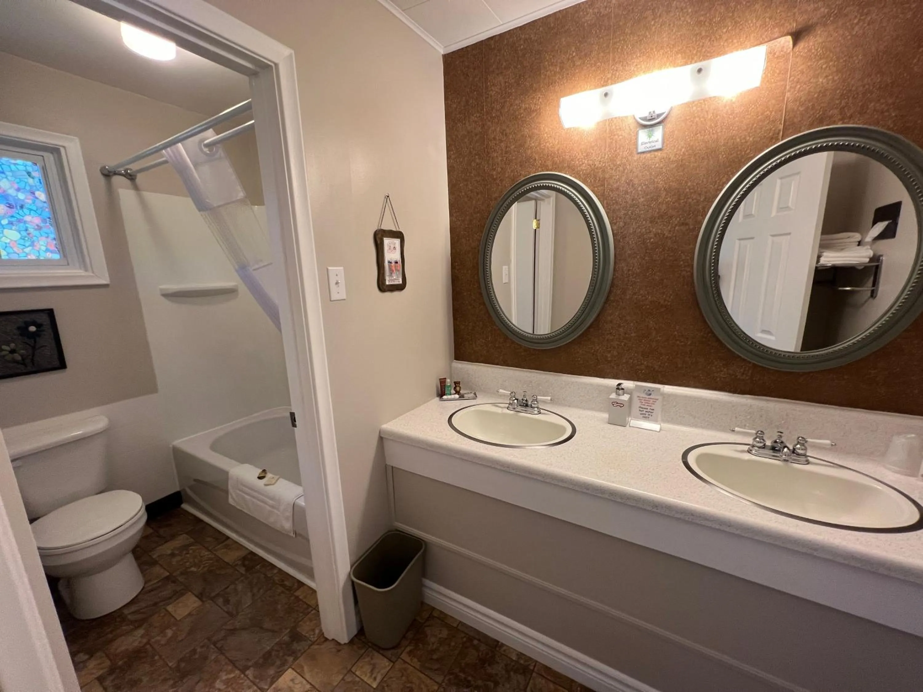Shower in Wawa Northern Lights Motel and Chalets