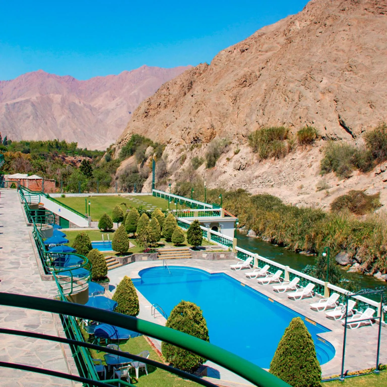 Pool view in Villasol Hotel