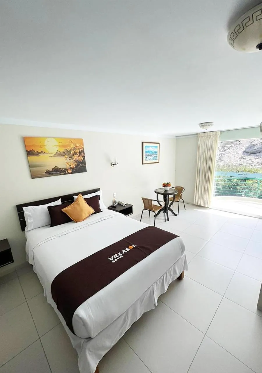 Bedroom, Bed in Villasol Hotel