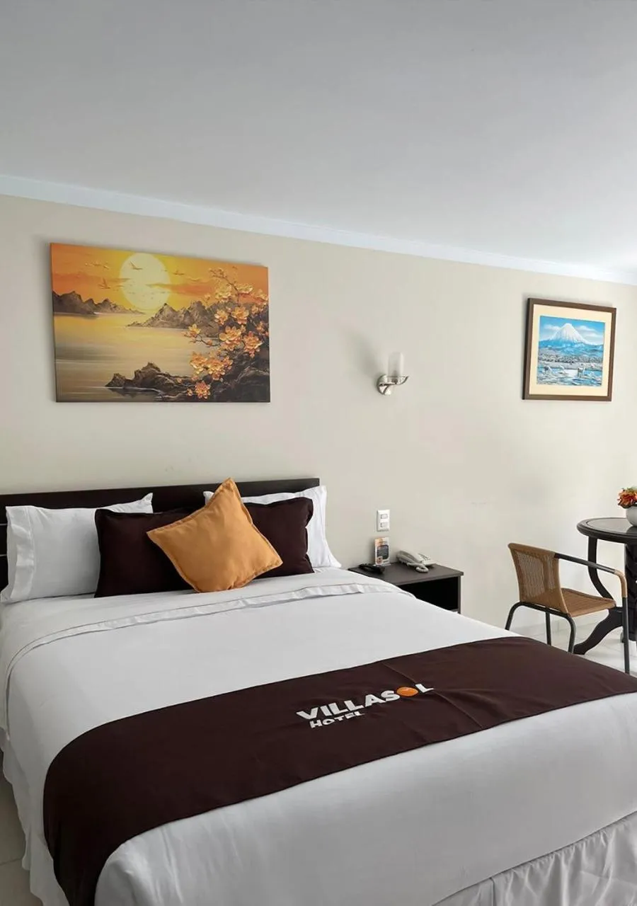 Bedroom, Bed in Villasol Hotel