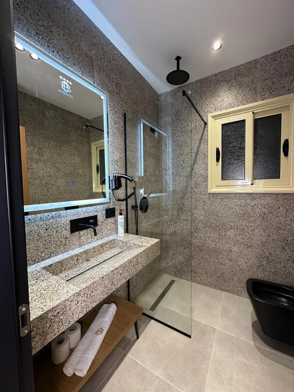 Shower in Beliz Boutique Hotel