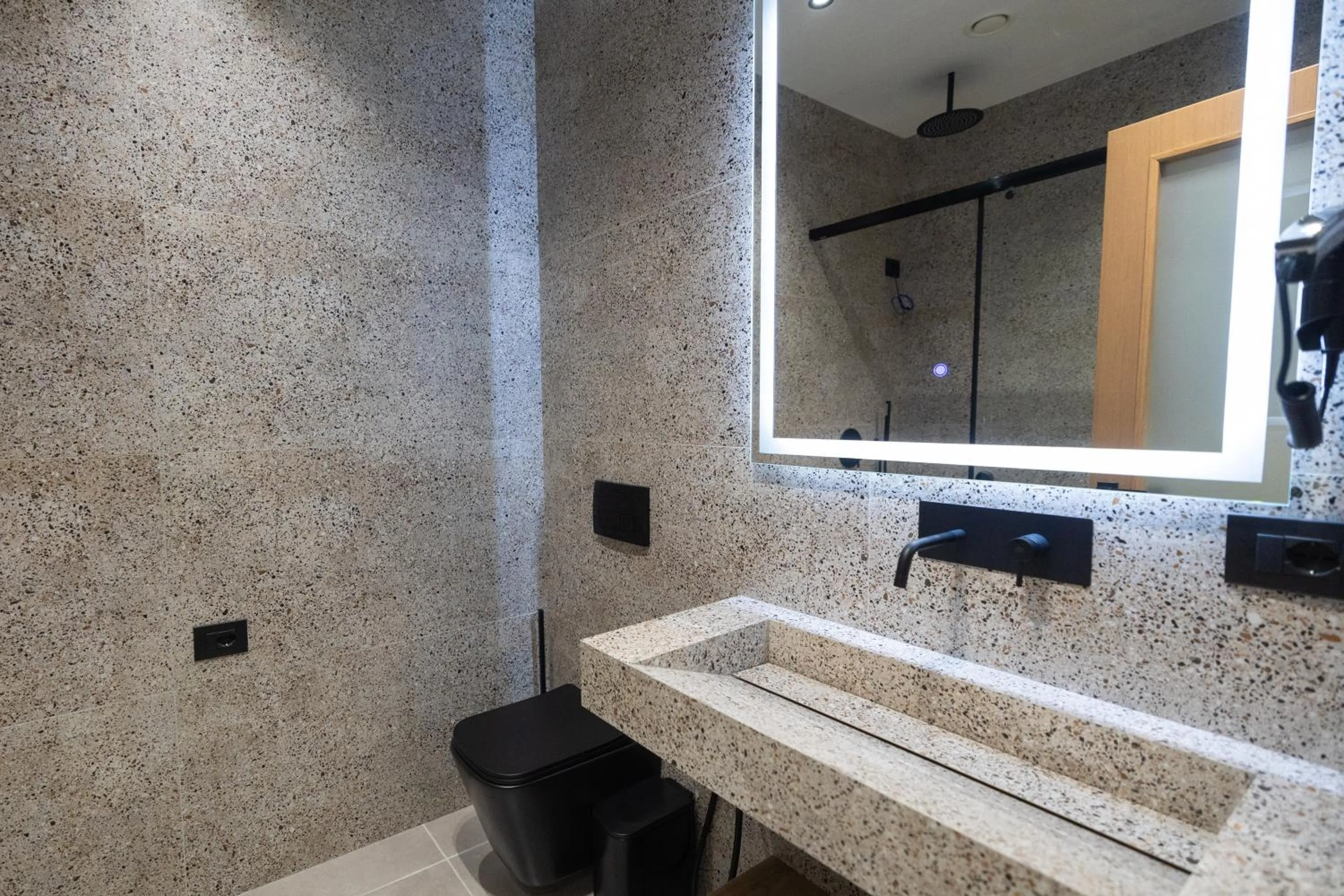 Shower in Beliz Boutique Hotel