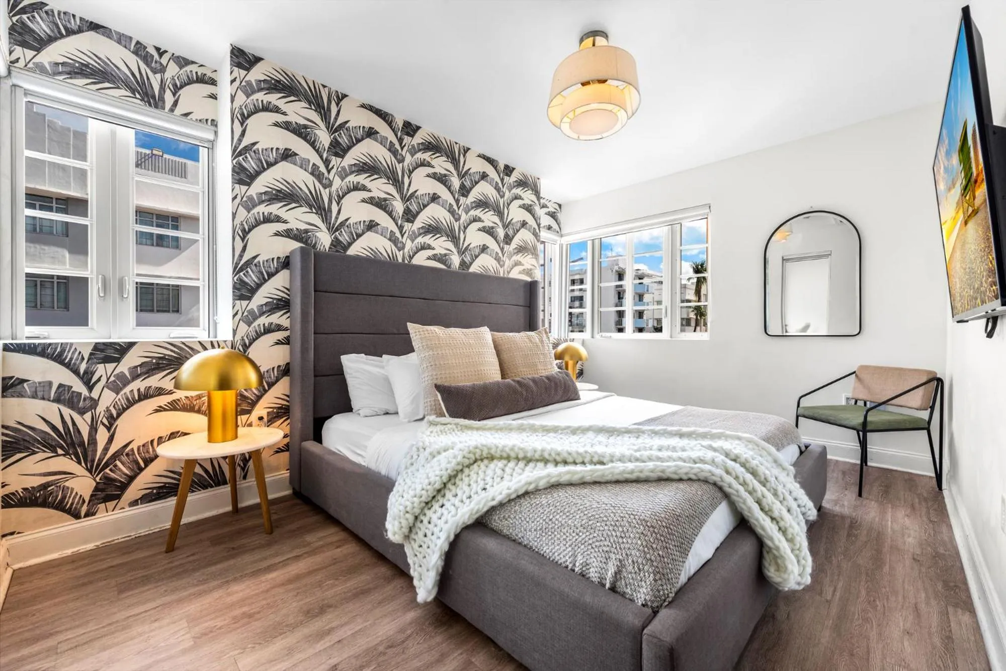 King Suite with Balcony in Luxuri Suites