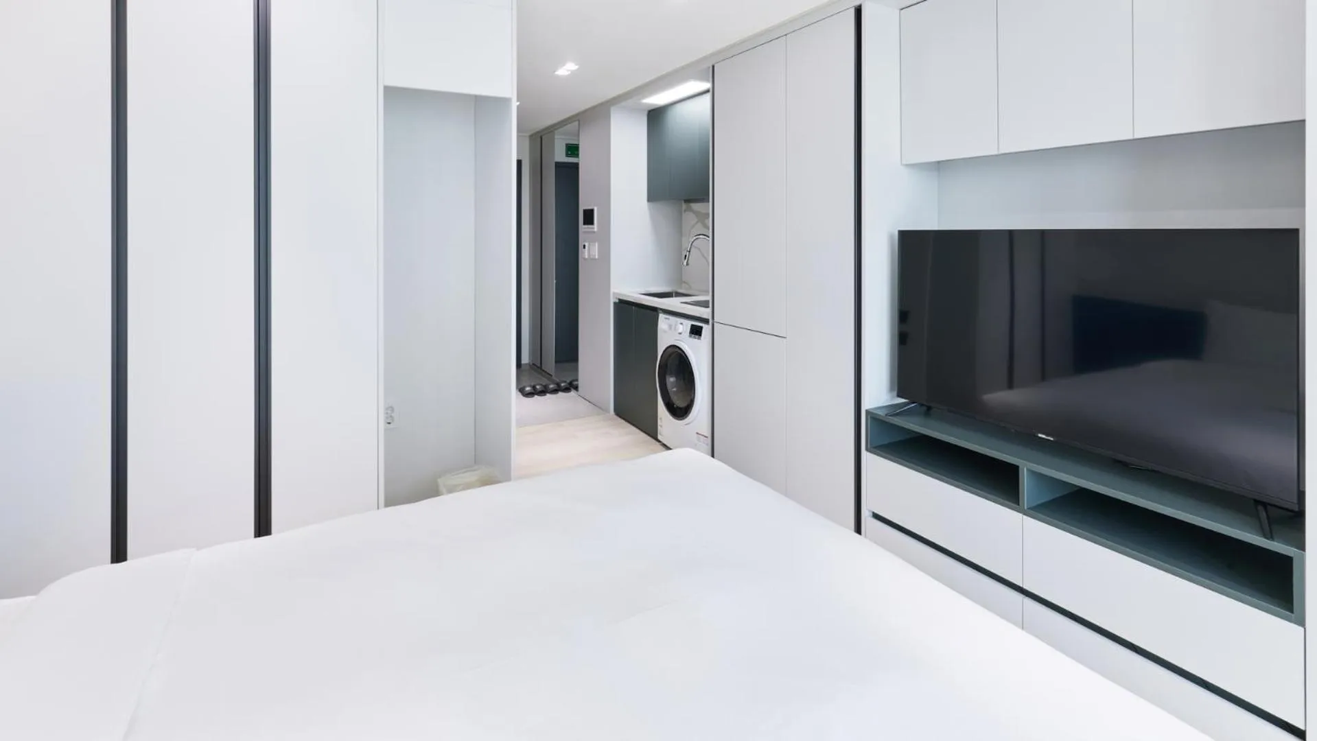 Bed in Travelodge Suites Busan Centum