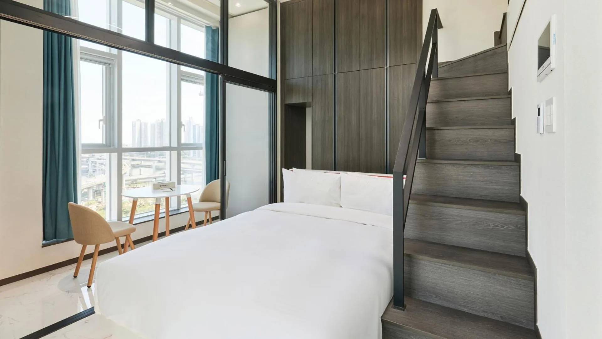 Bed in Travelodge Suites Busan Centum