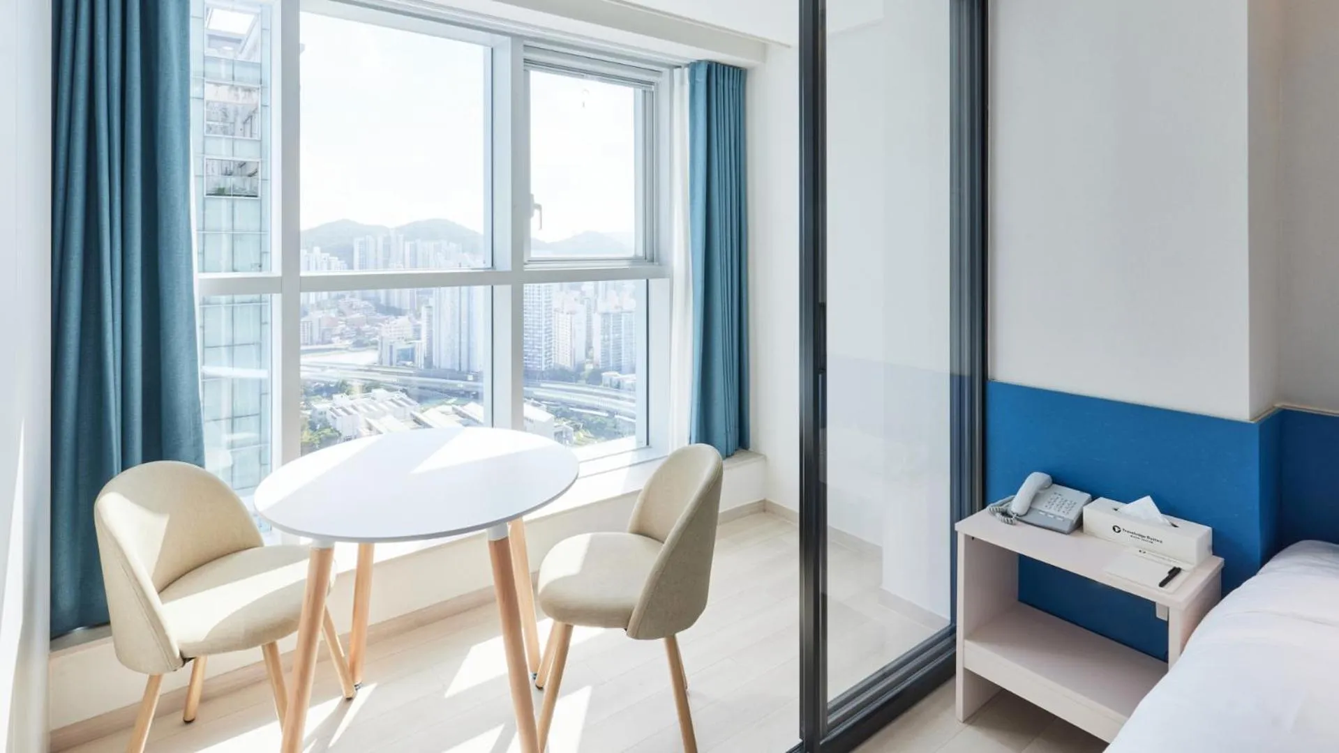 Bed in Travelodge Suites Busan Centum