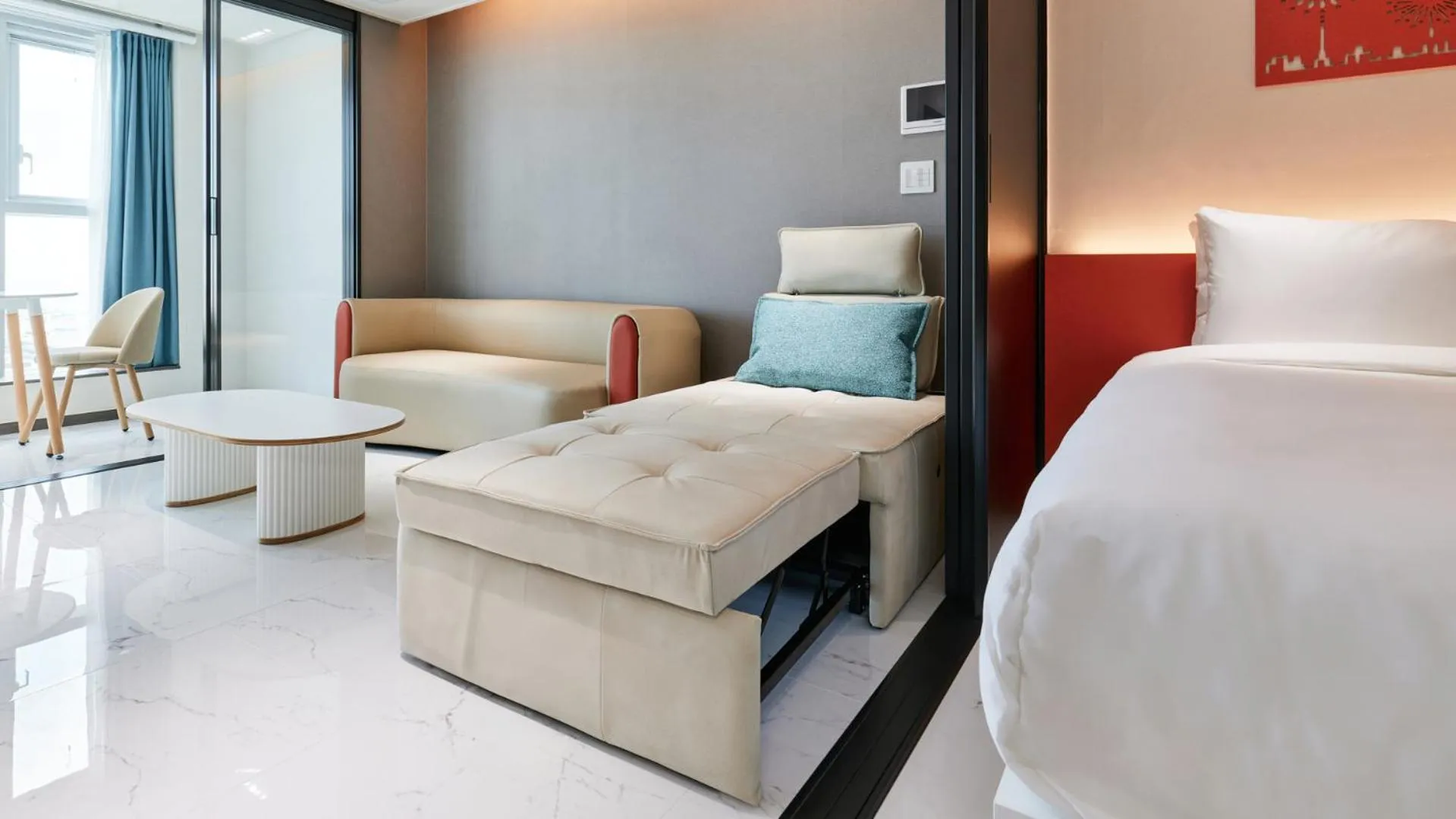 Bed in Travelodge Suites Busan Centum