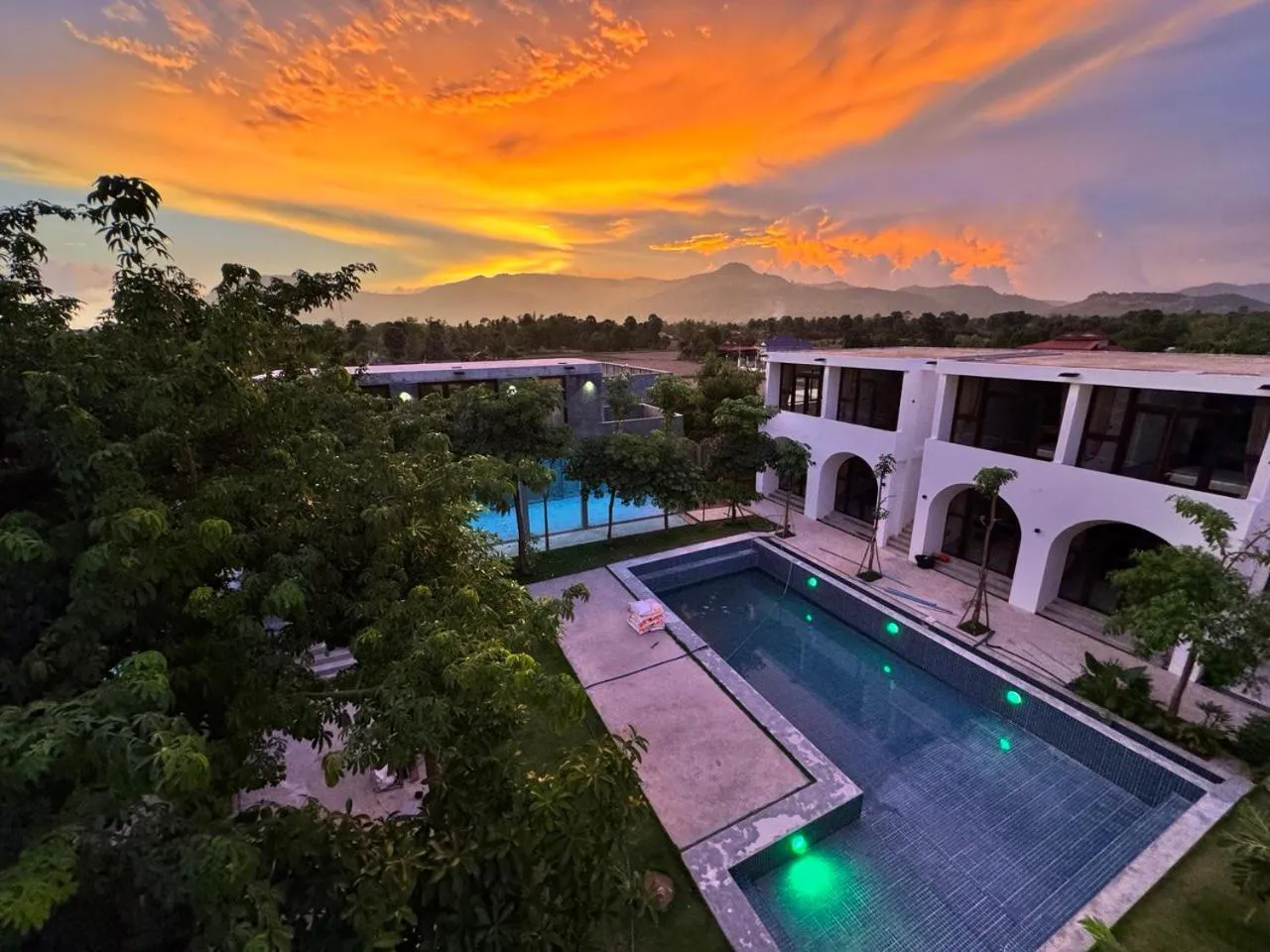 Mountain view in STONE AGE Boutique