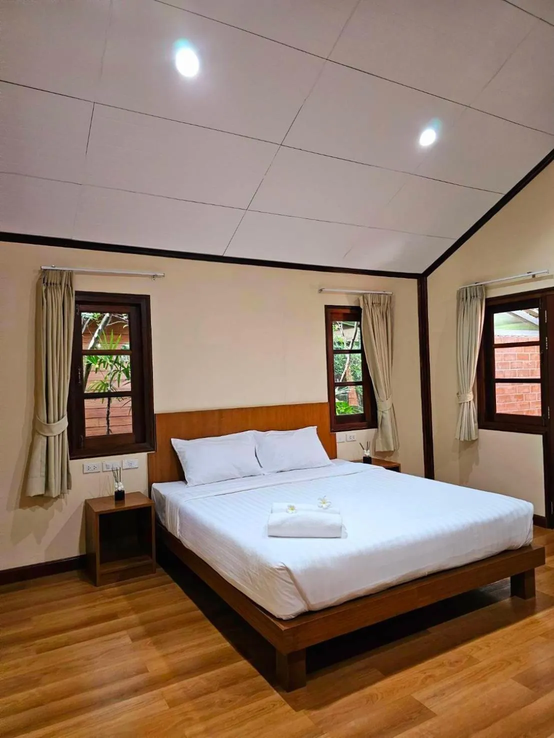 Bedroom, Bed in Samran Resort