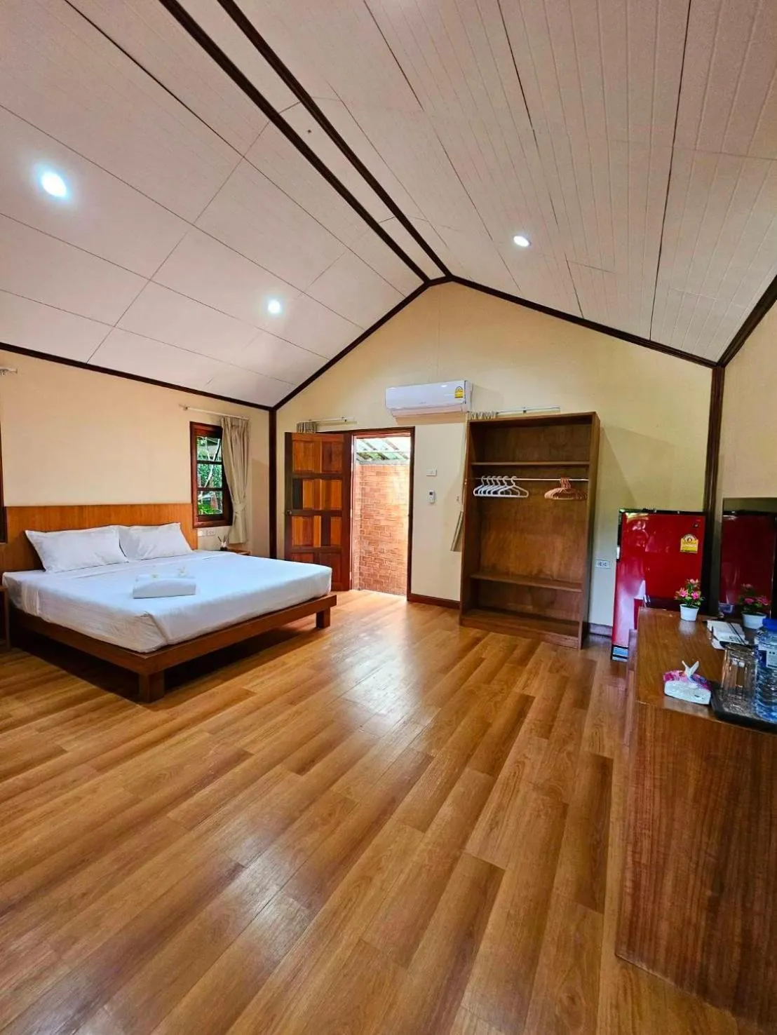 Bedroom, Bed in Samran Resort