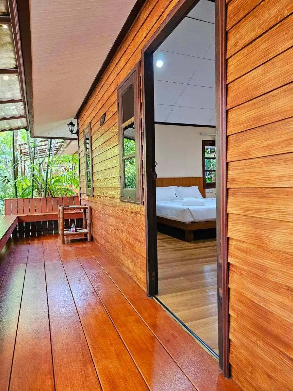 Balcony/Terrace, Bed in Samran Resort