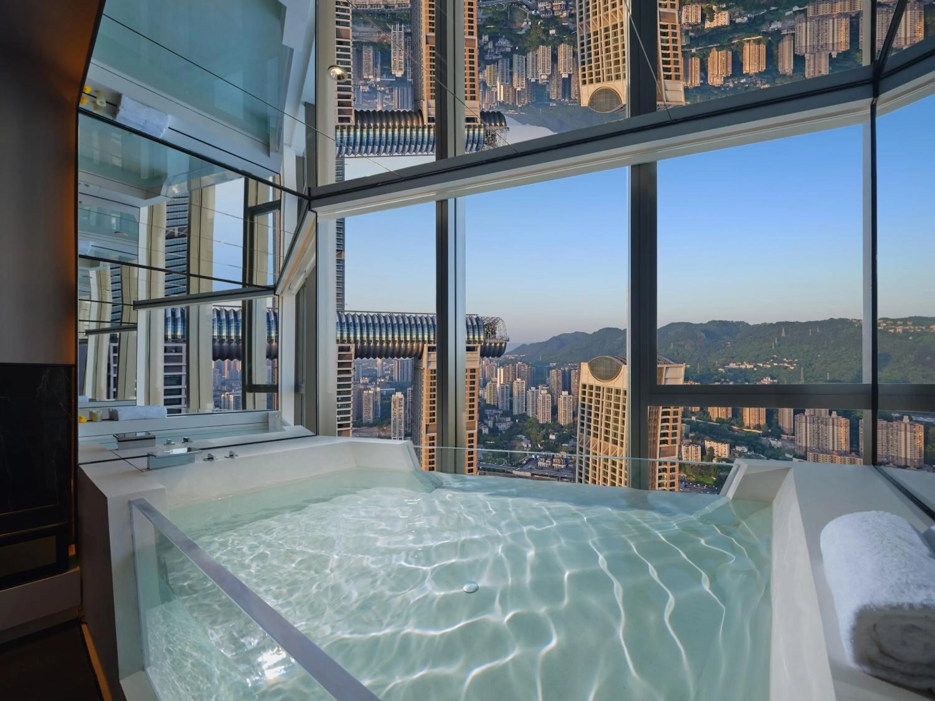 Hot Tub in ISEYA Panoramic Hotel Chongqing Jiefangbei Raffles Plaza