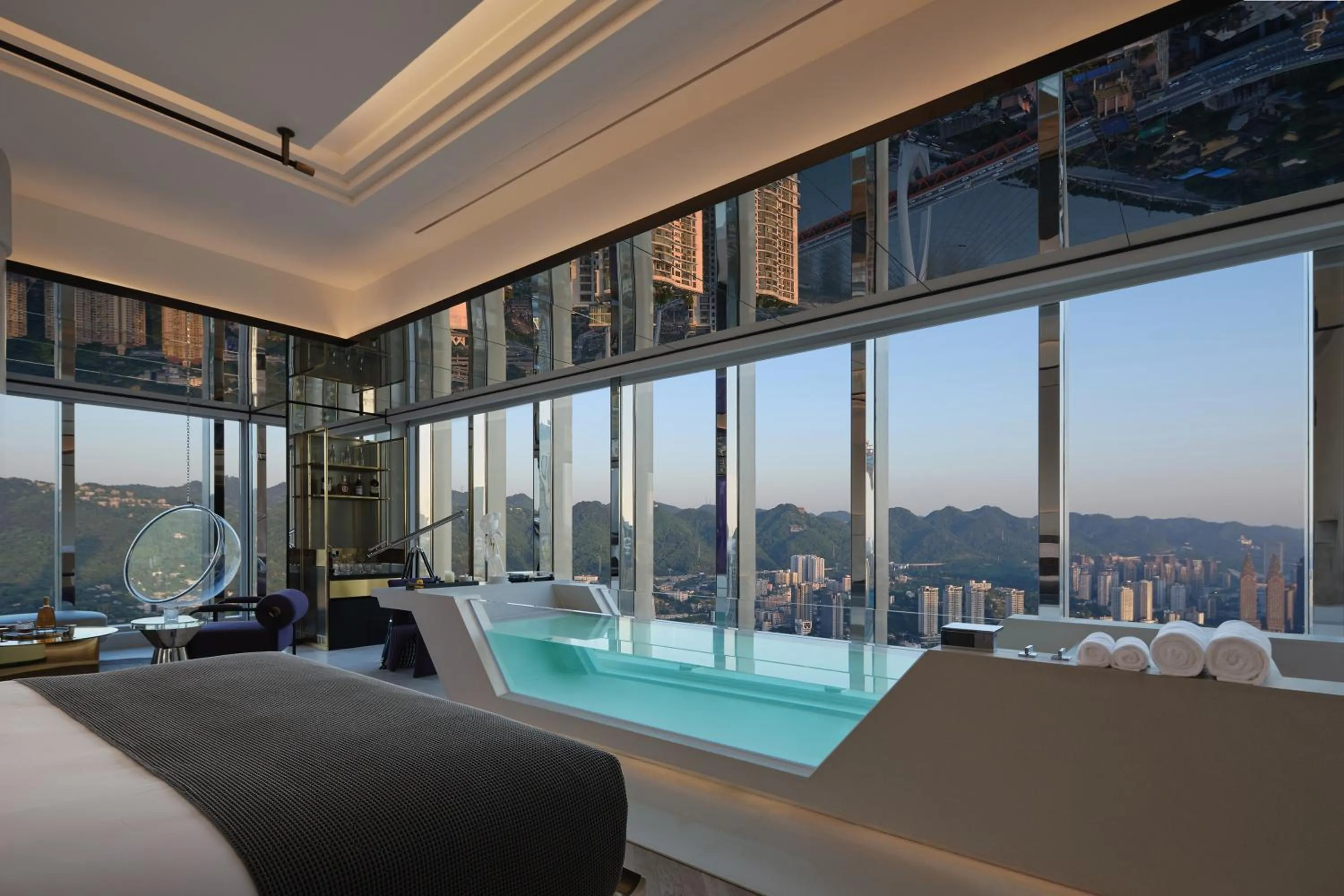 Bath in ISEYA Panoramic Hotel Chongqing Jiefangbei Raffles Plaza