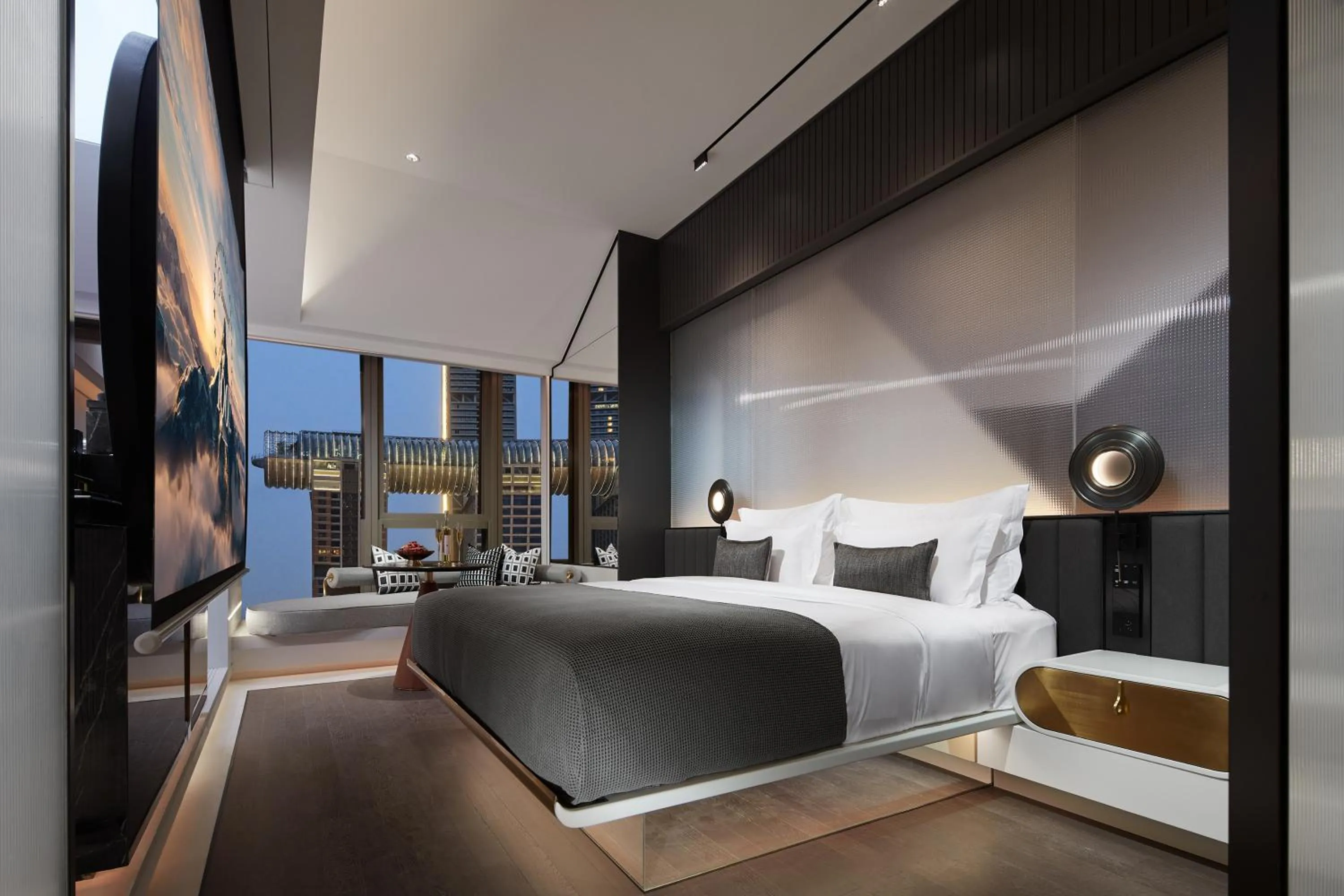 Bed in ISEYA Panoramic Hotel Chongqing Jiefangbei Raffles Plaza