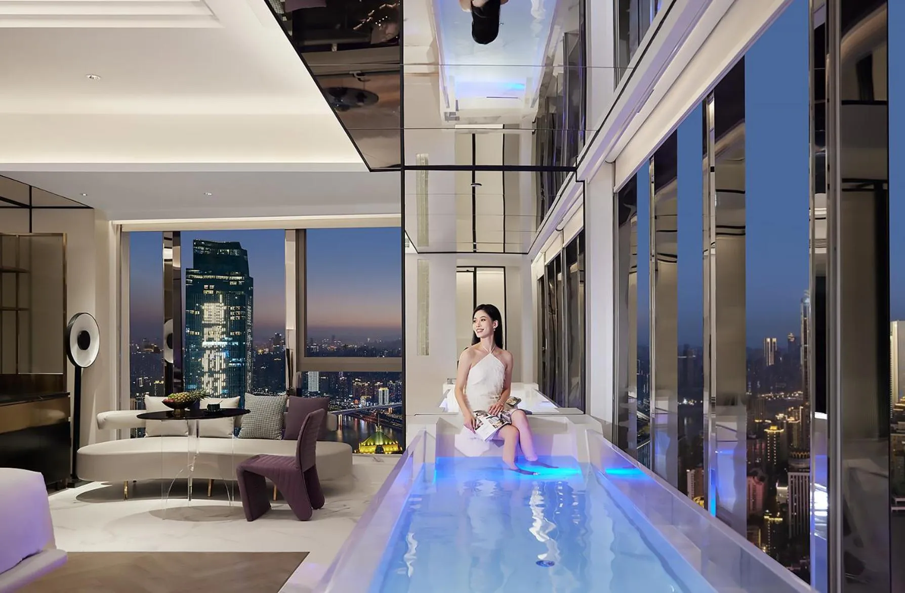 Night in ISEYA Panoramic Hotel Chongqing Jiefangbei Raffles Plaza