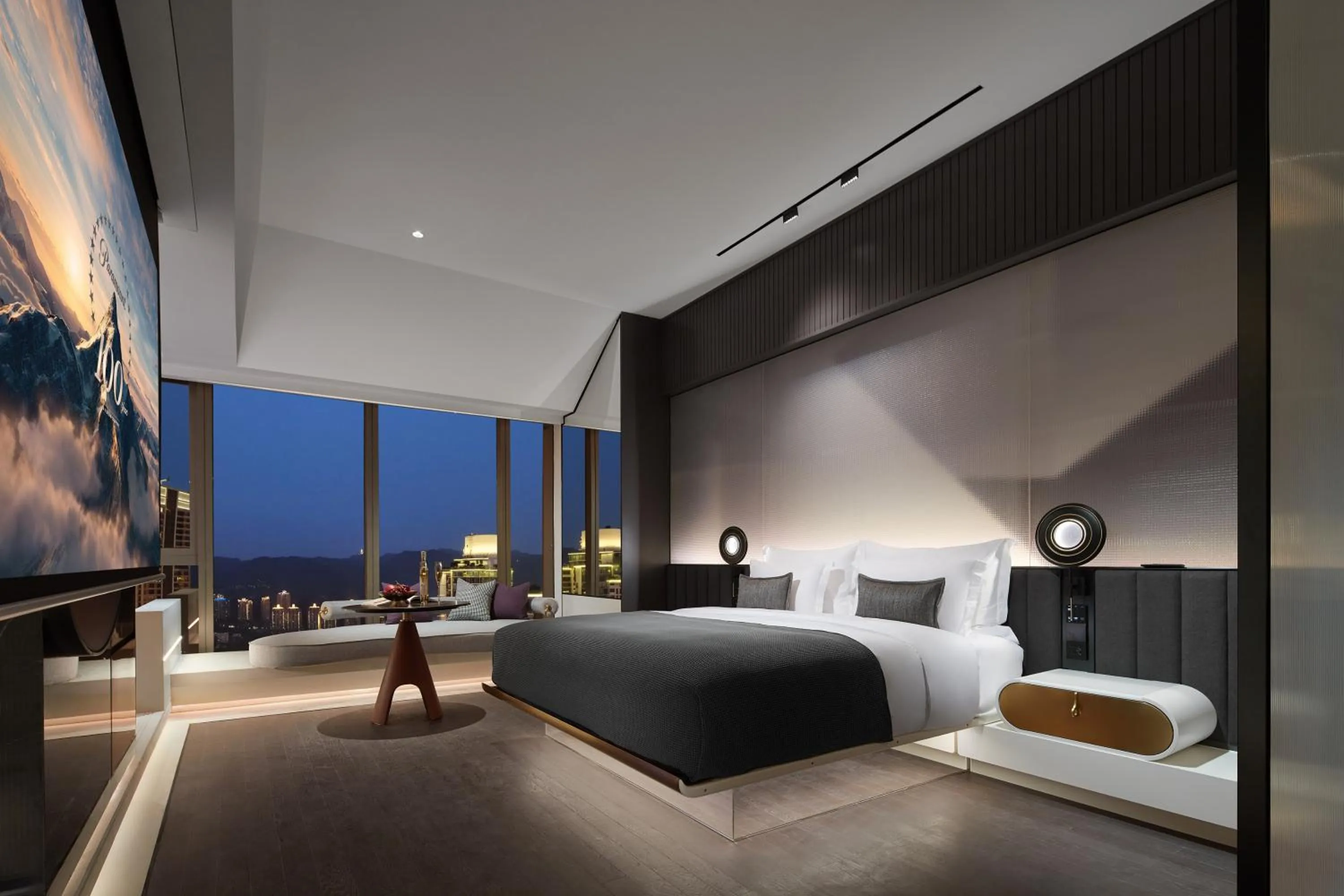 Bed in ISEYA Panoramic Hotel Chongqing Jiefangbei Raffles Plaza