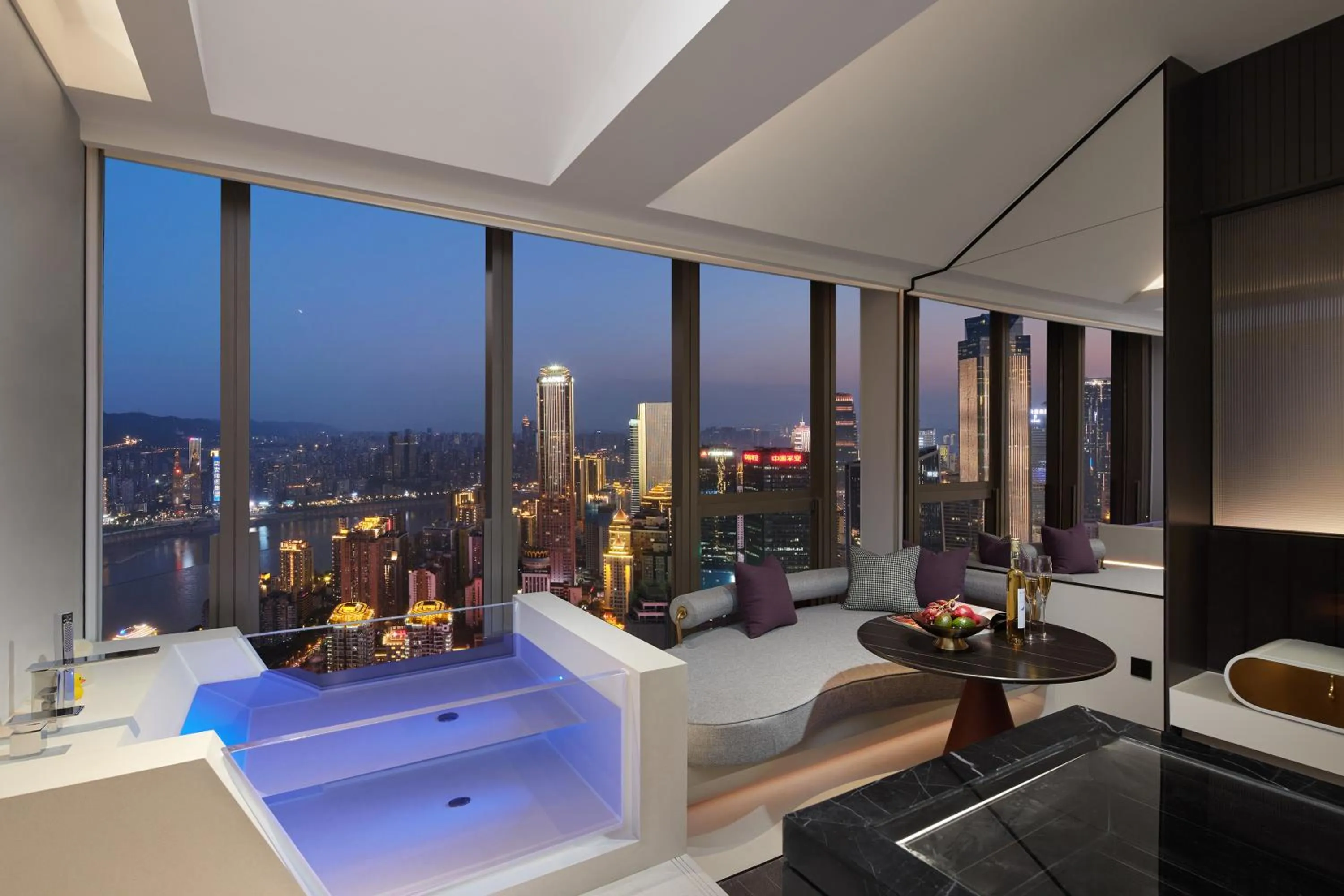 Night in ISEYA Panoramic Hotel Chongqing Jiefangbei Raffles Plaza