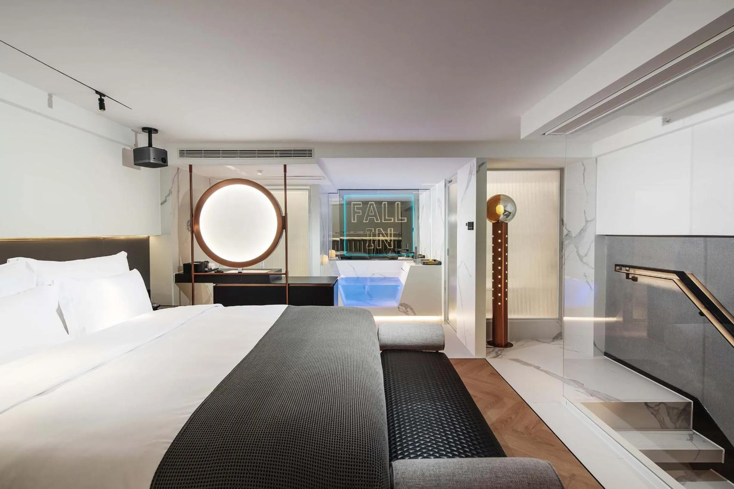 Bed in ISEYA Panoramic Hotel Chongqing Jiefangbei Raffles Plaza