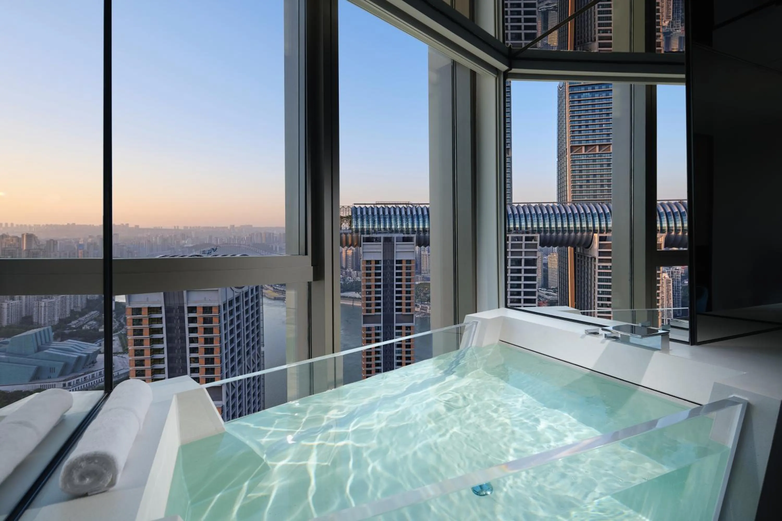 Hot Tub in ISEYA Panoramic Hotel Chongqing Jiefangbei Raffles Plaza