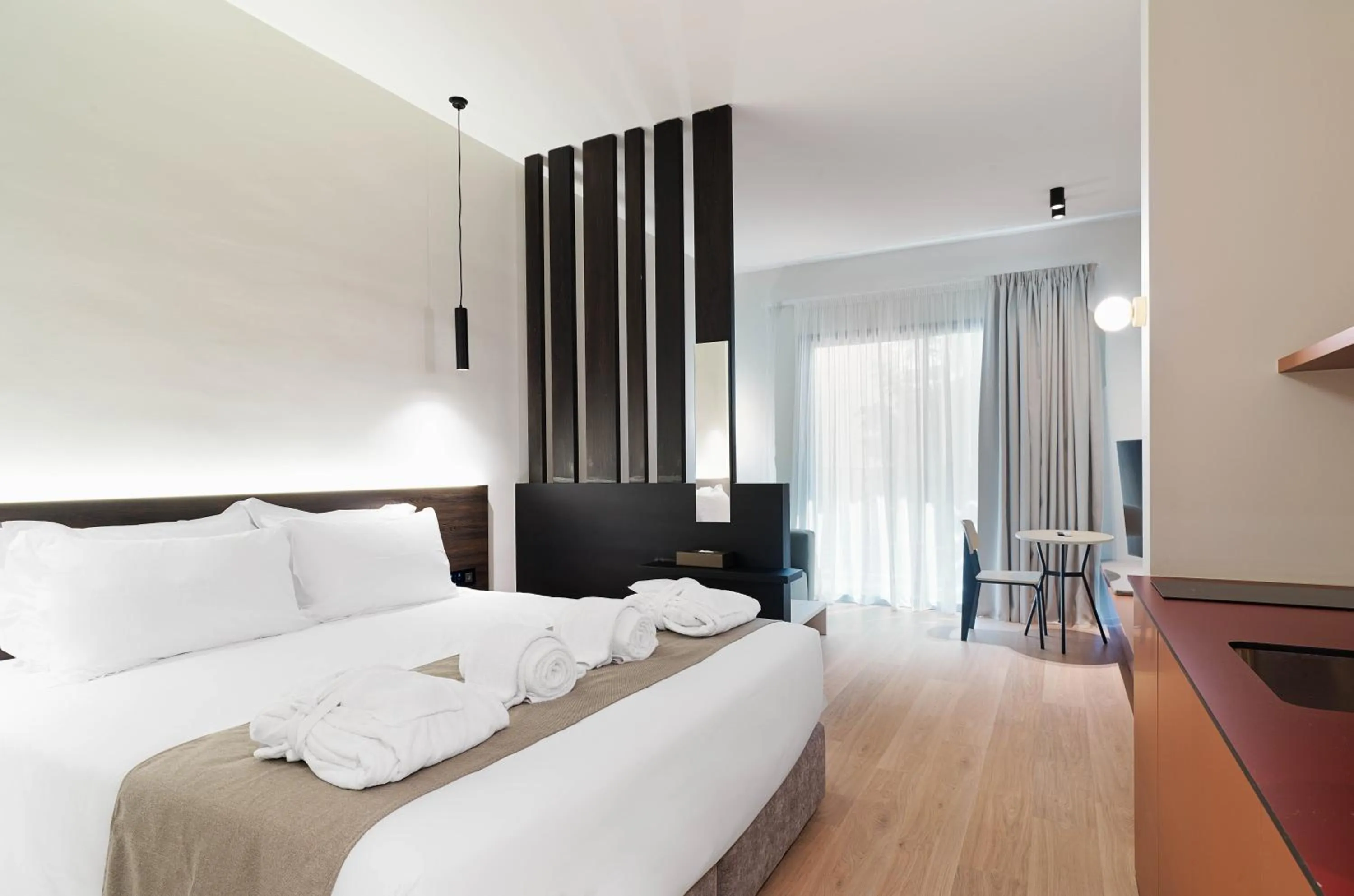 Bedroom, Bed in Alinea Diono Historic Center