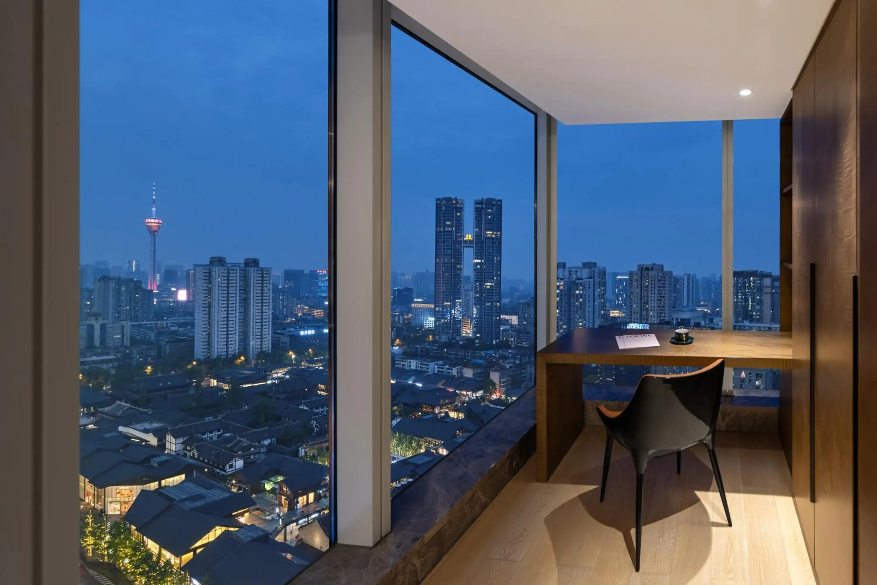 Black Pearl Loft Suite-2 Bedroom-Taikoo Li View- 2 Bathrooms in ISEYA Serviced Apart-ment Chengdu Taikoo Li Flagship Black Pearl Loft Suite-2 Bedroom-Taikoo Li View- 2 Bathrooms in ISEYA Serviced Apart-ment Chengdu Taikoo Li Flagship
