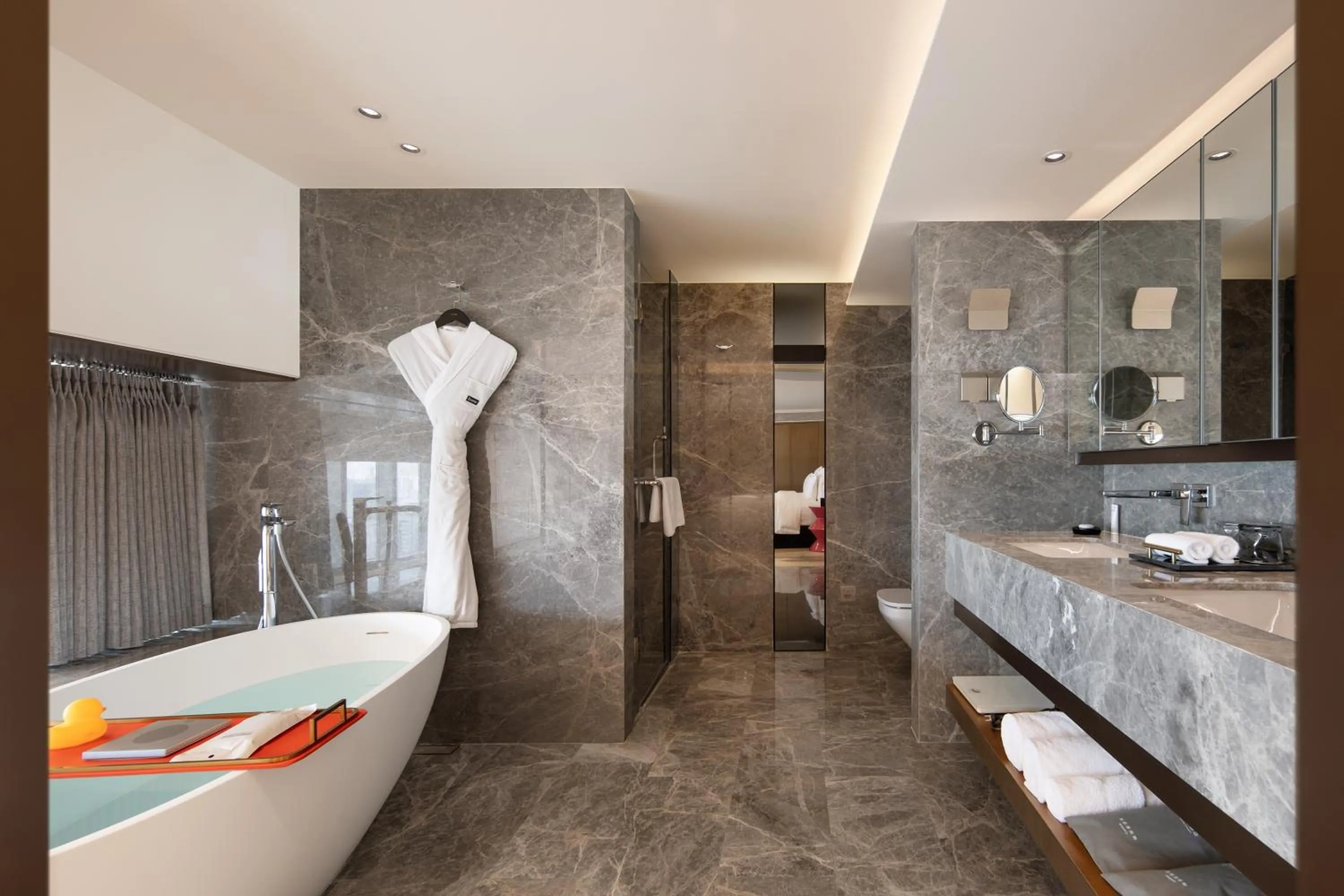Bath in ISEYA Serviced Apart-ment Chengdu Taikoo Li Flagship