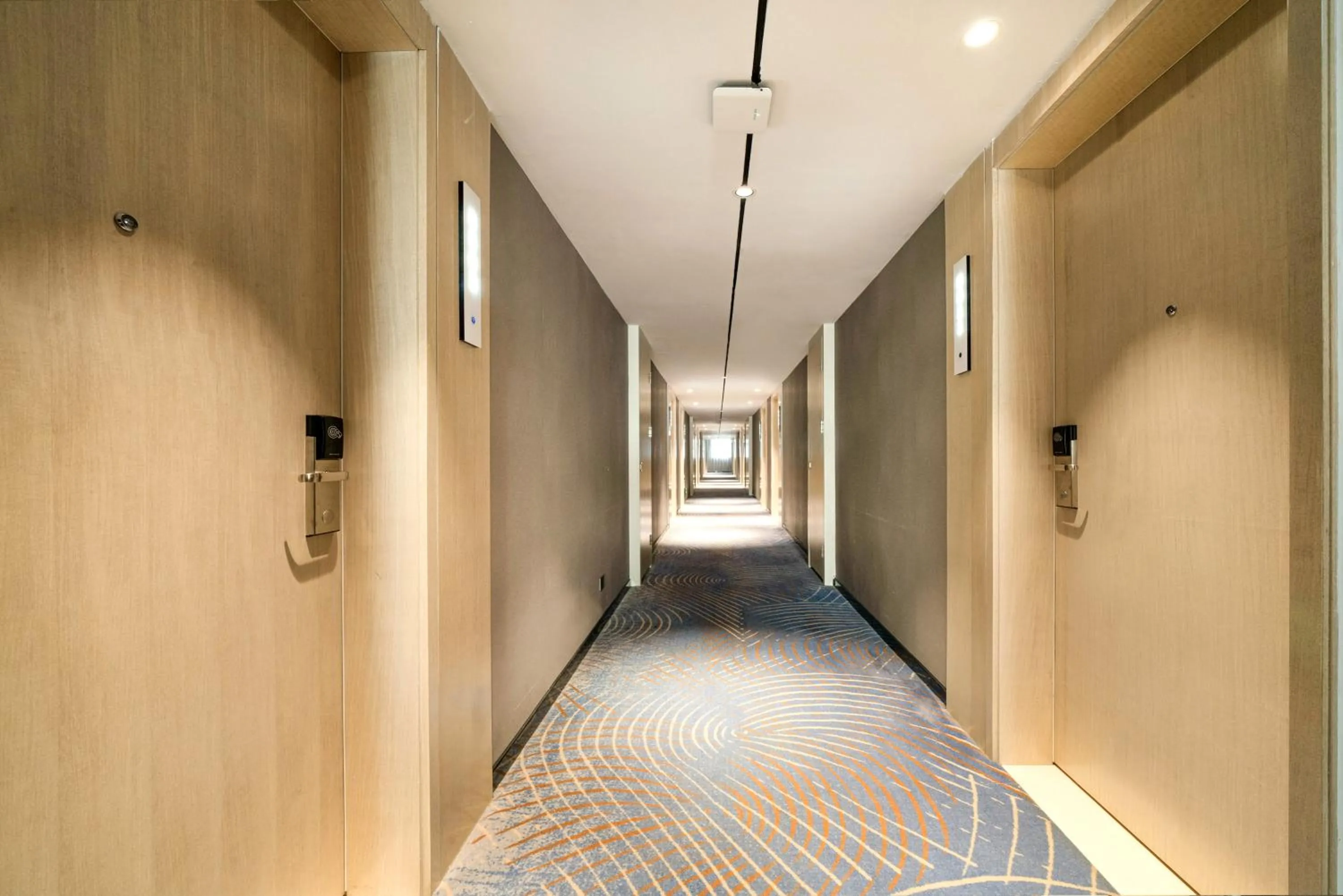 Photo of the whole room in Echarm Hotel Wuzhou Canghai Lake High Speed Railway Station