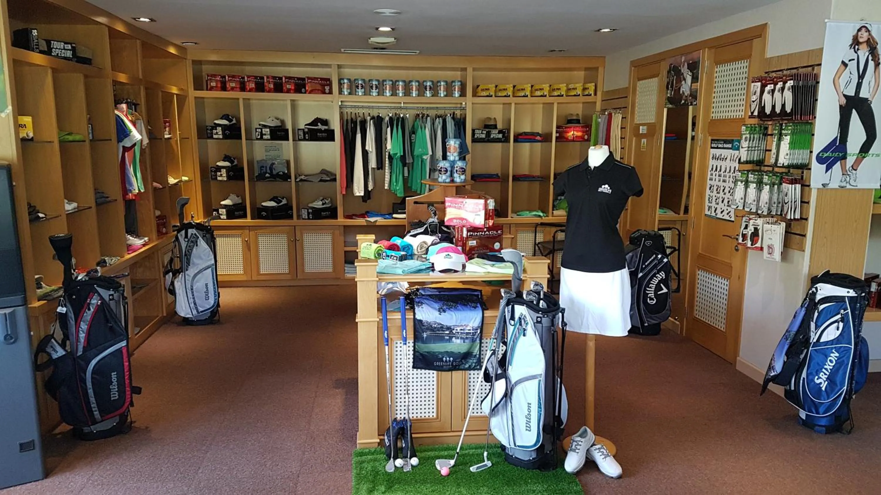 On-site shops in Hotel - Apartamentos Greenlife Golf