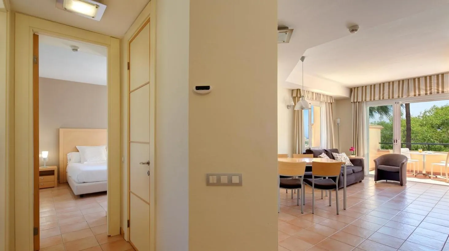 Photo of the whole room, Bed in Hotel - Apartamentos Greenlife Golf