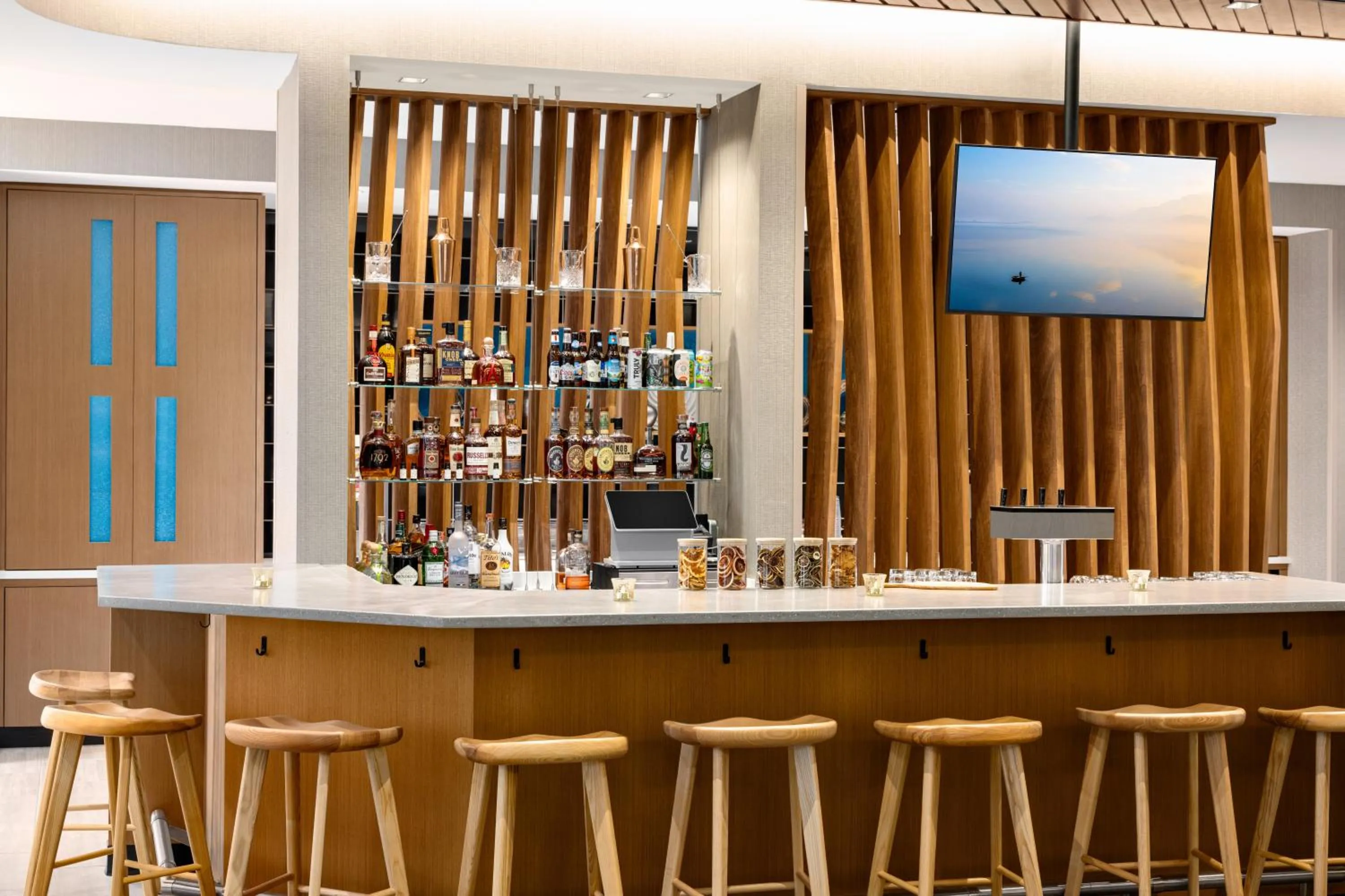 Restaurant/places to eat in SpringHill Suites by Marriott Easton PA