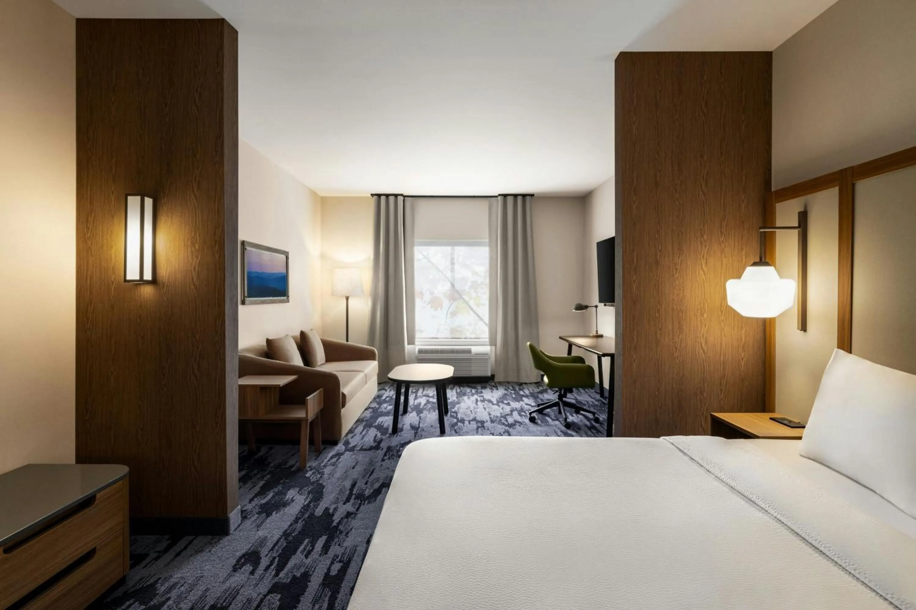 Photo of the whole room, Bed in Fairfield by Marriott Inn & Suites Bethlehem PA