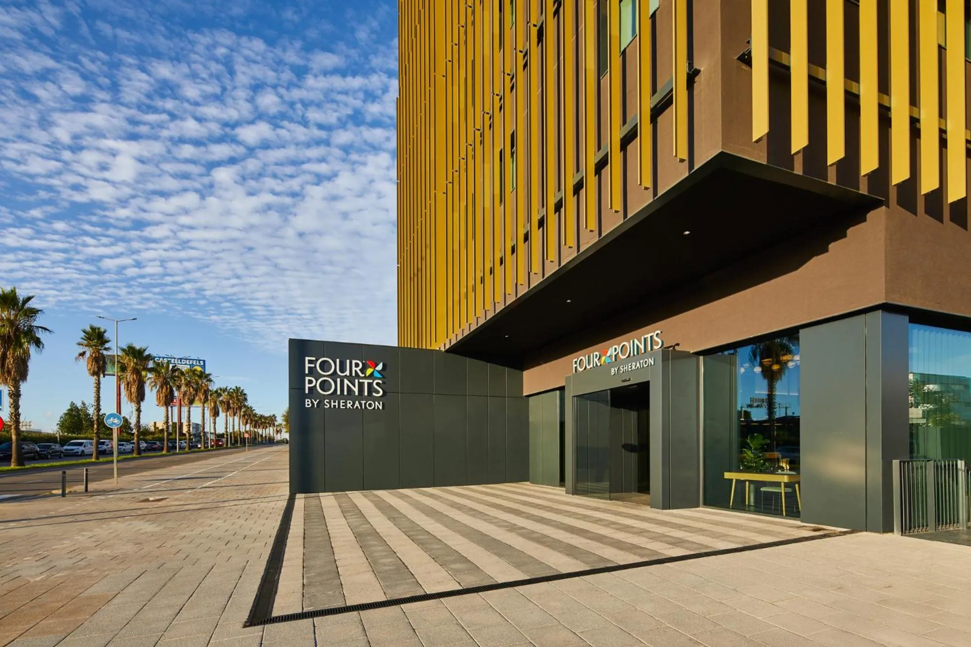 Facade/entrance in Four Points by Sheraton Barcelona Airport