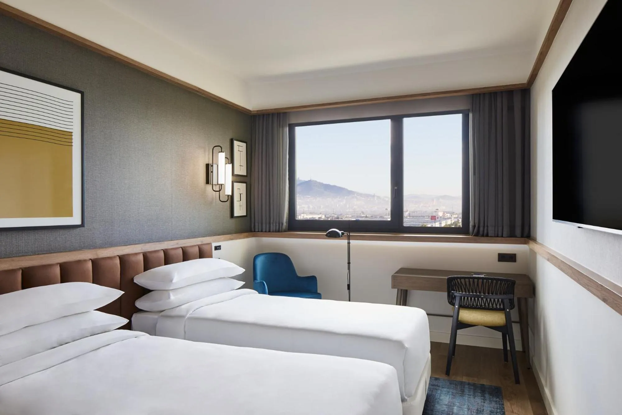 Bed in Four Points by Sheraton Barcelona Airport