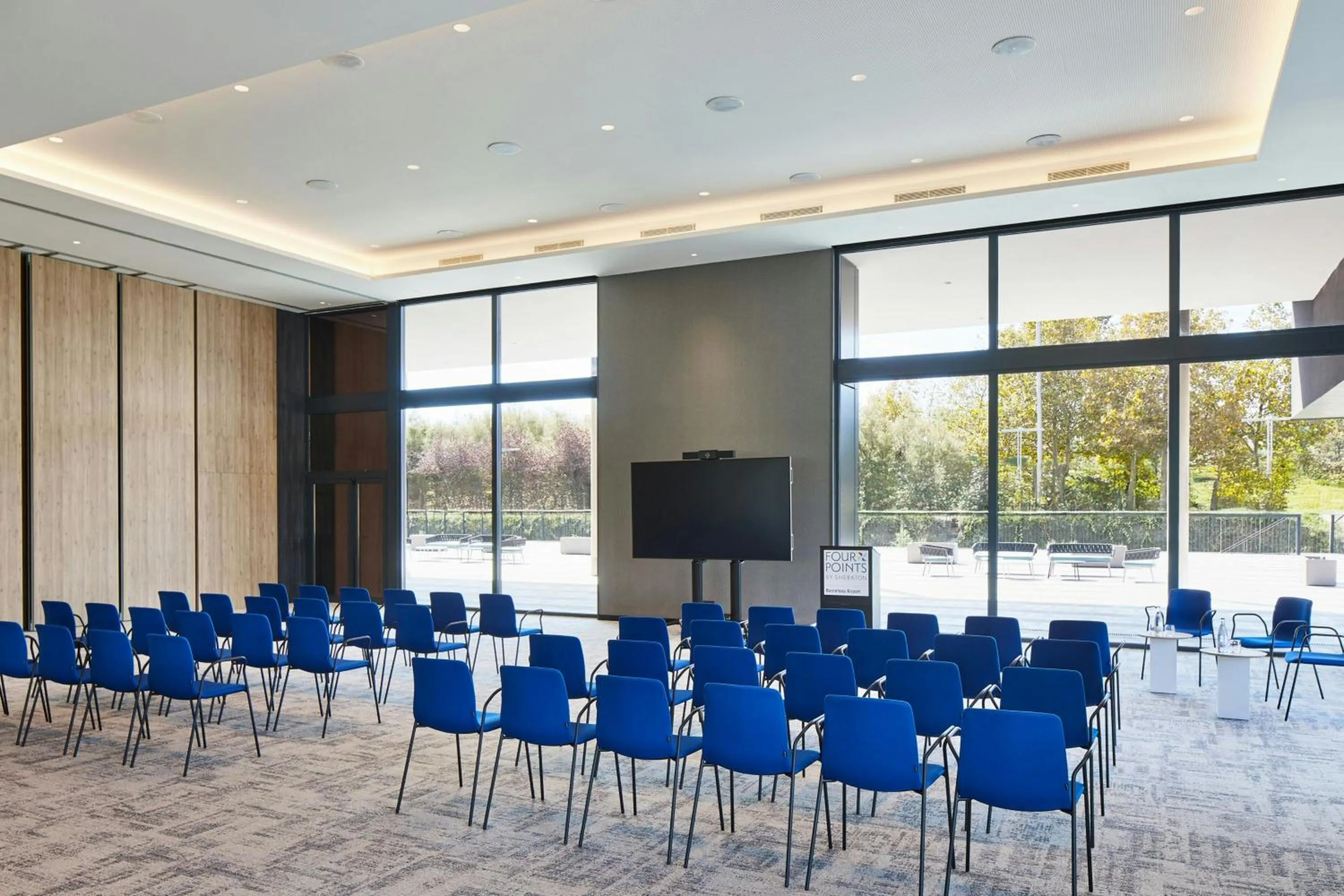 Meeting/conference room in Four Points by Sheraton Barcelona Airport