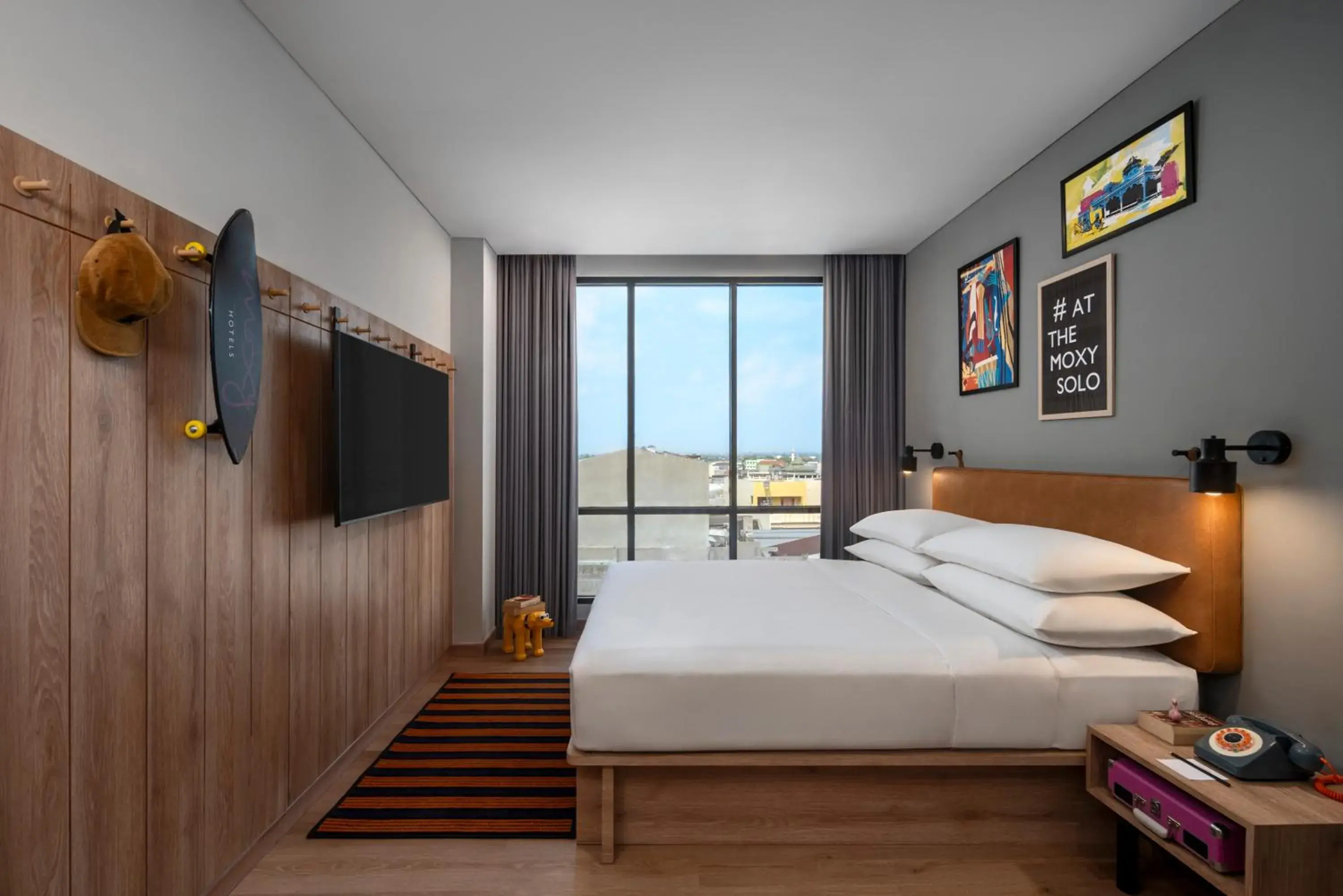 Queen Room with City View in Moxy Solo Queen Room with City View in Moxy Solo