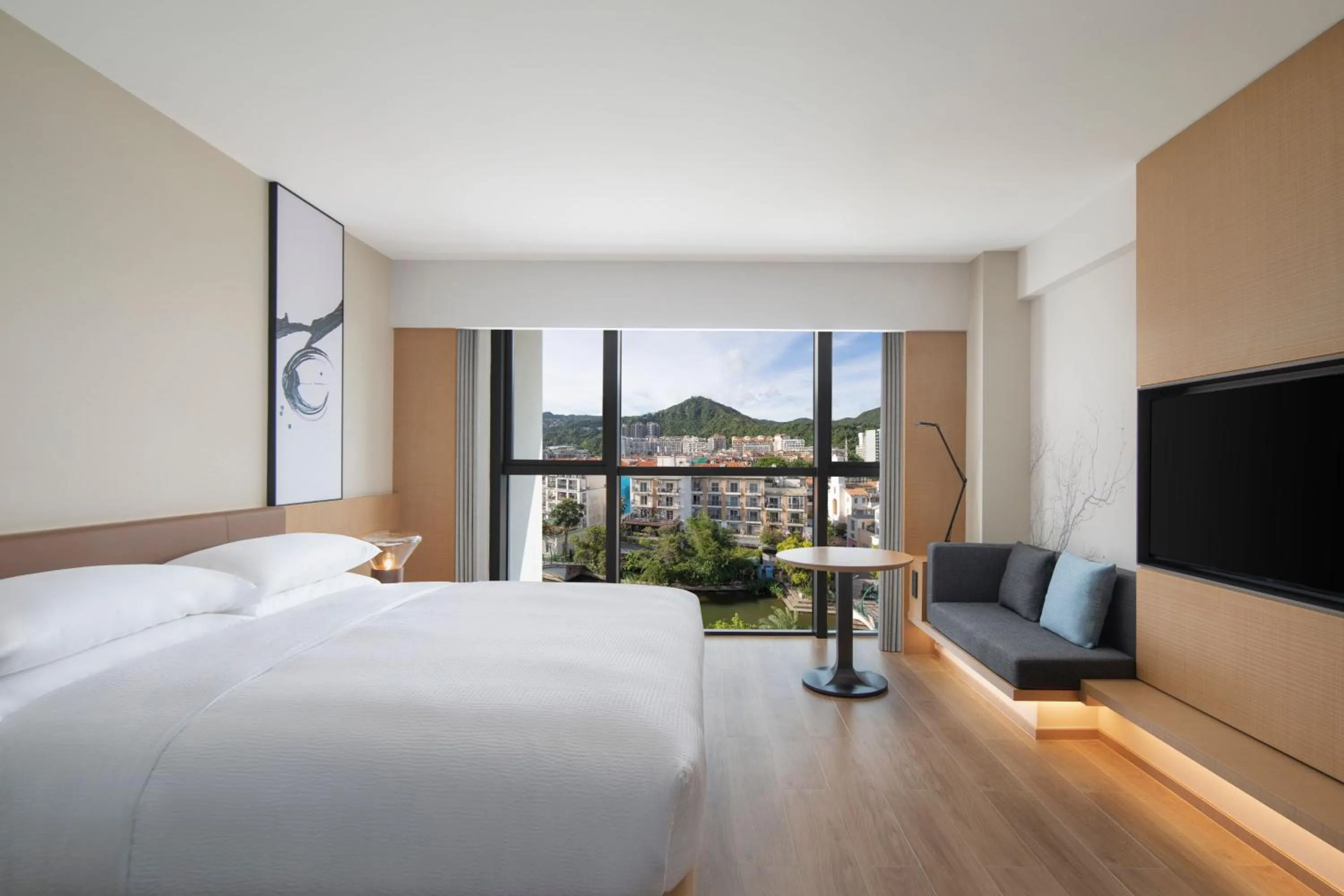 Photo of the whole room, Bed in Fairfield by Marriott Shenzhen Dameisha