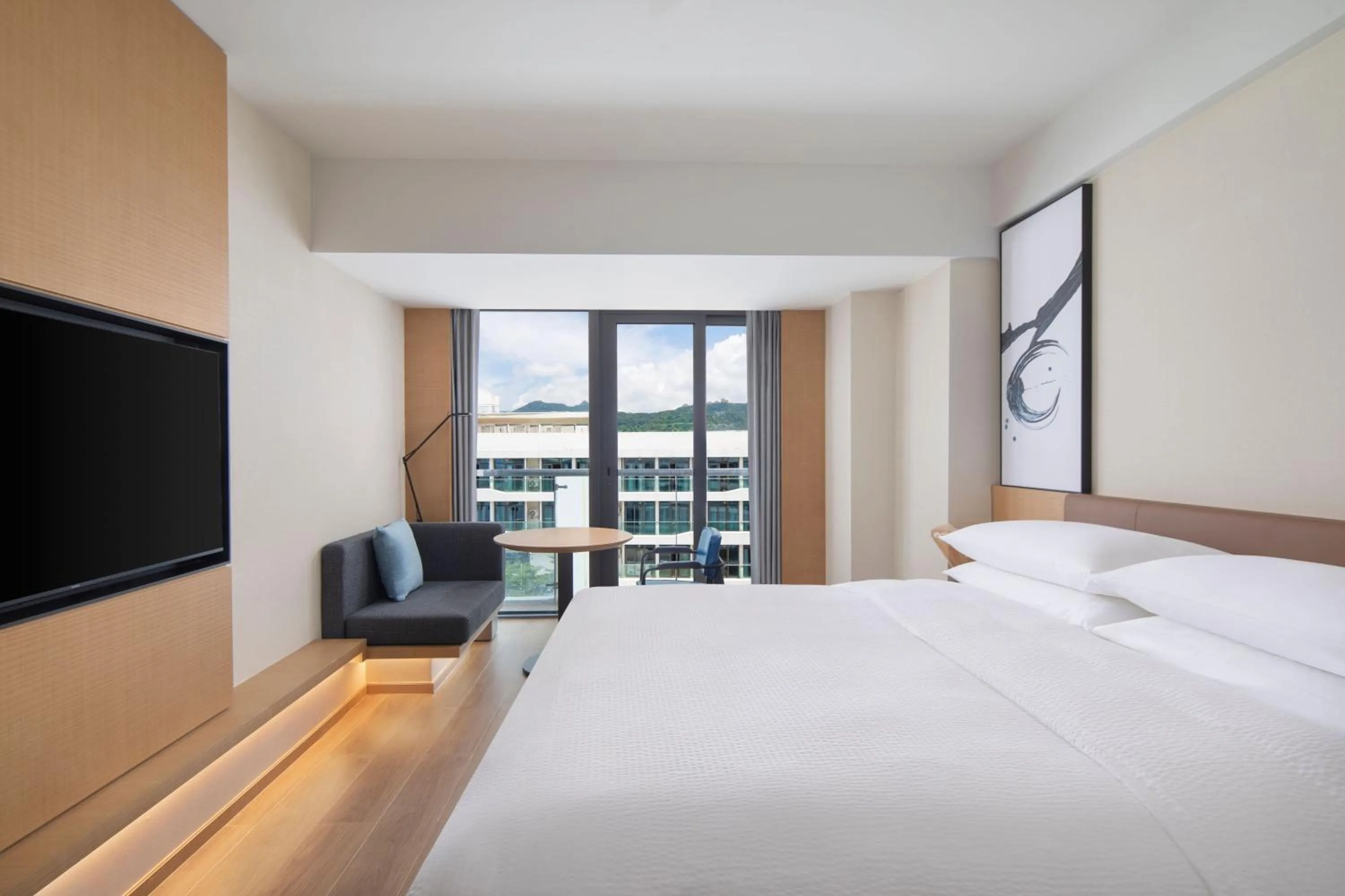 Photo of the whole room, Bed in Fairfield by Marriott Shenzhen Dameisha