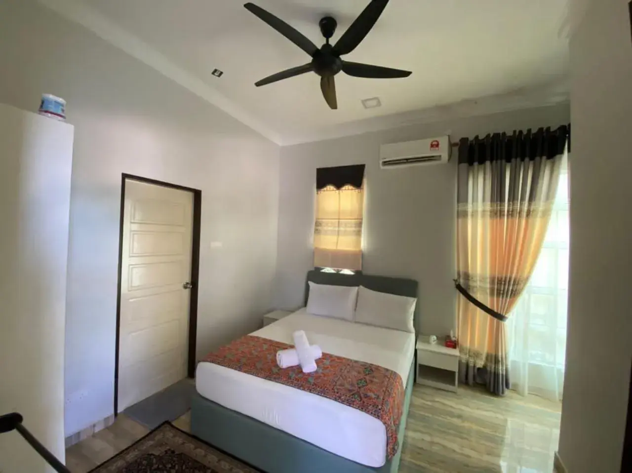 Deluxe Double Room with Side Sea View in Che Beach House Deluxe Double Room with Side Sea View in Che Beach House