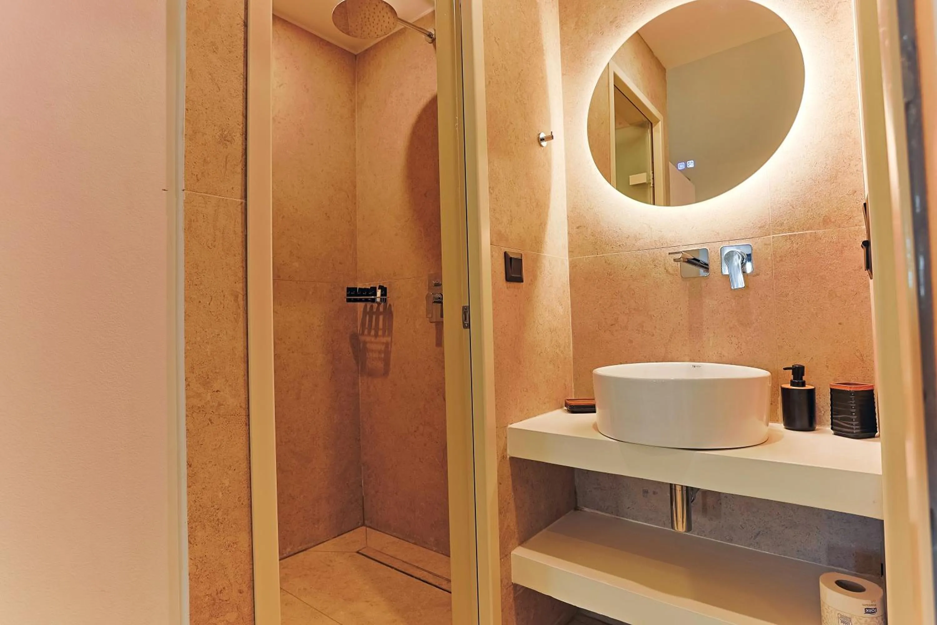 Bathroom in La Maltese Boutique Paros