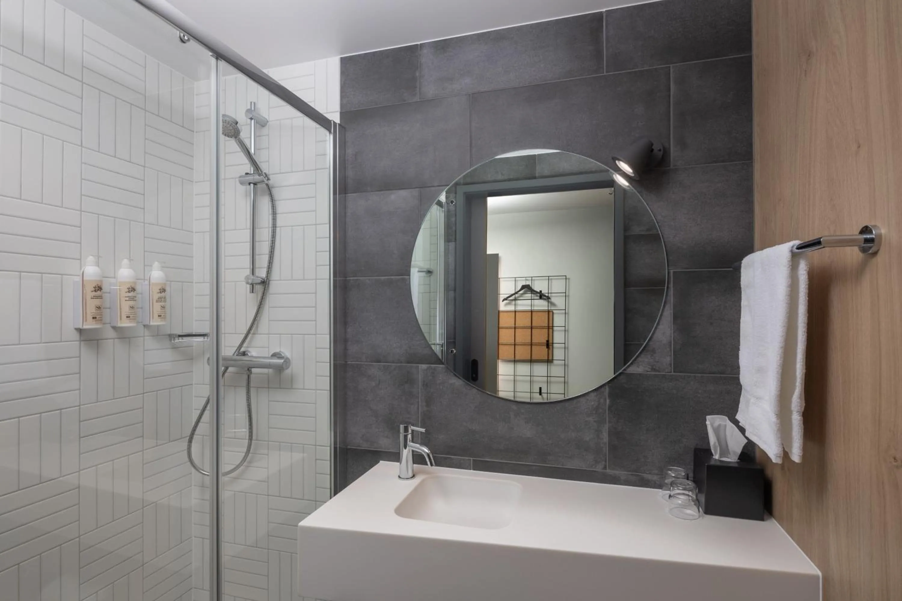 Bathroom in Moxy Cork