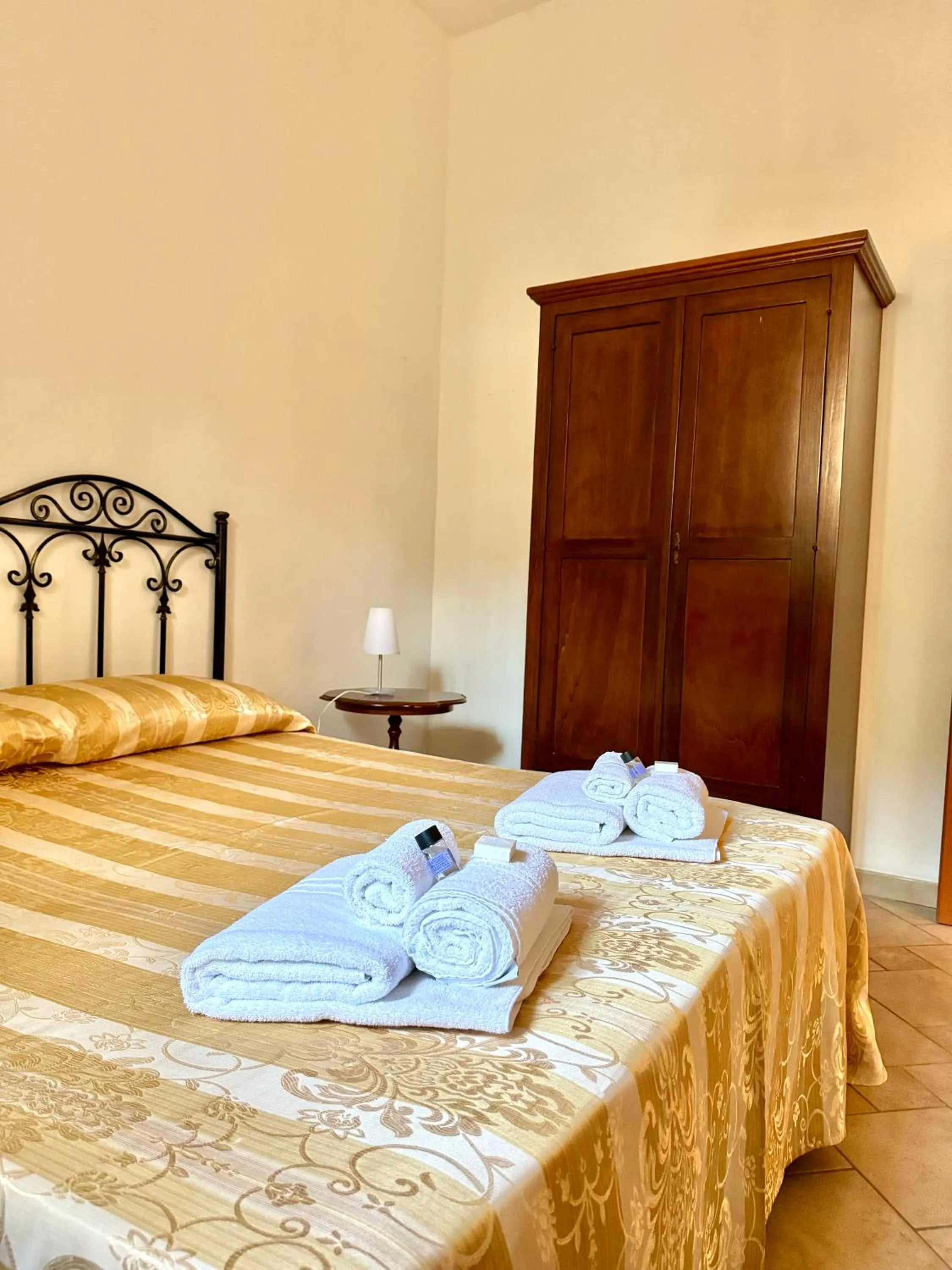 Bedroom, Bed in Villa La Rosa